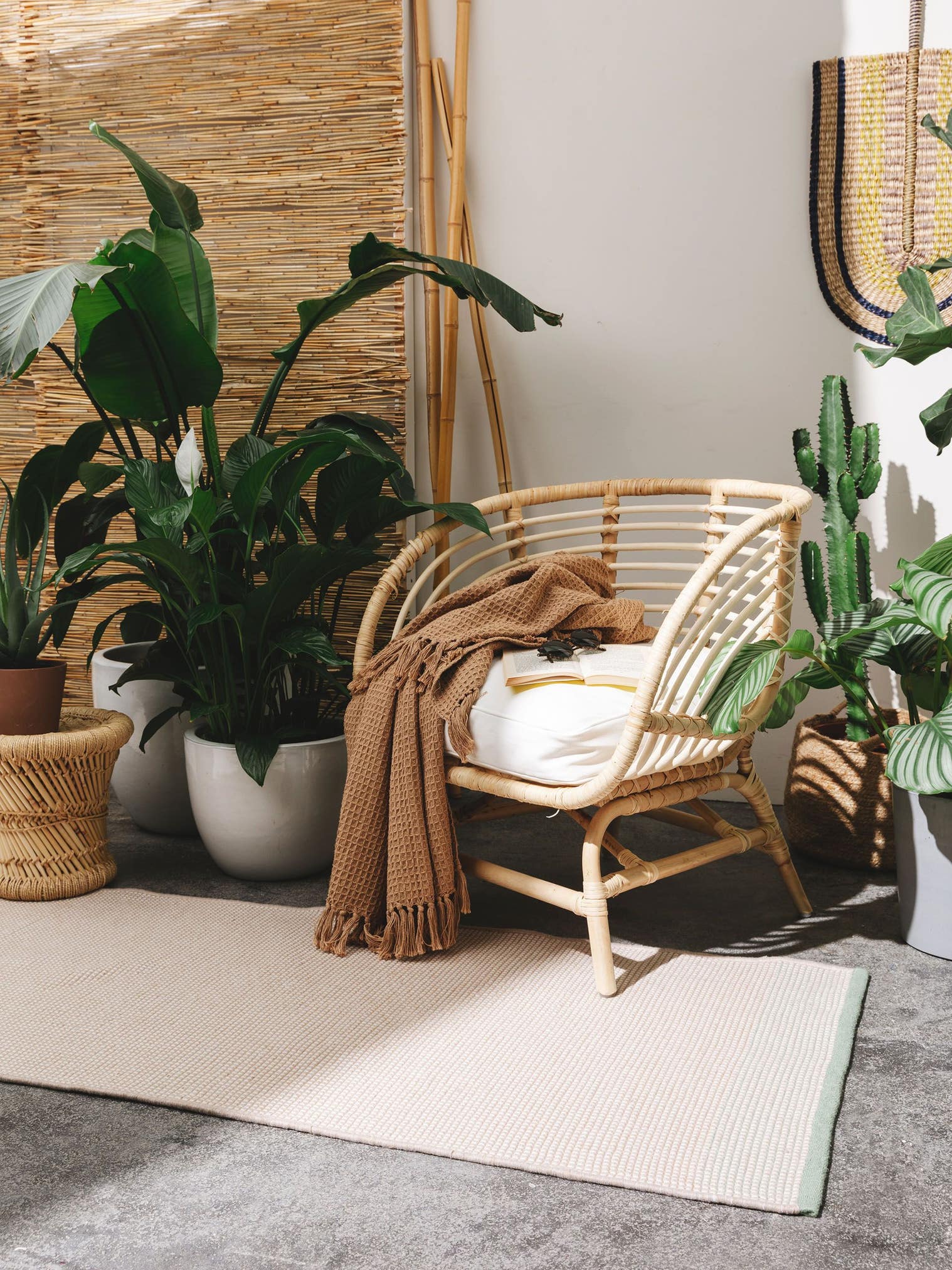 Teppich aus 100% Polyester (recyceltes PET) in Beige mit bis 5 mm hohem Flor von benuta Pure