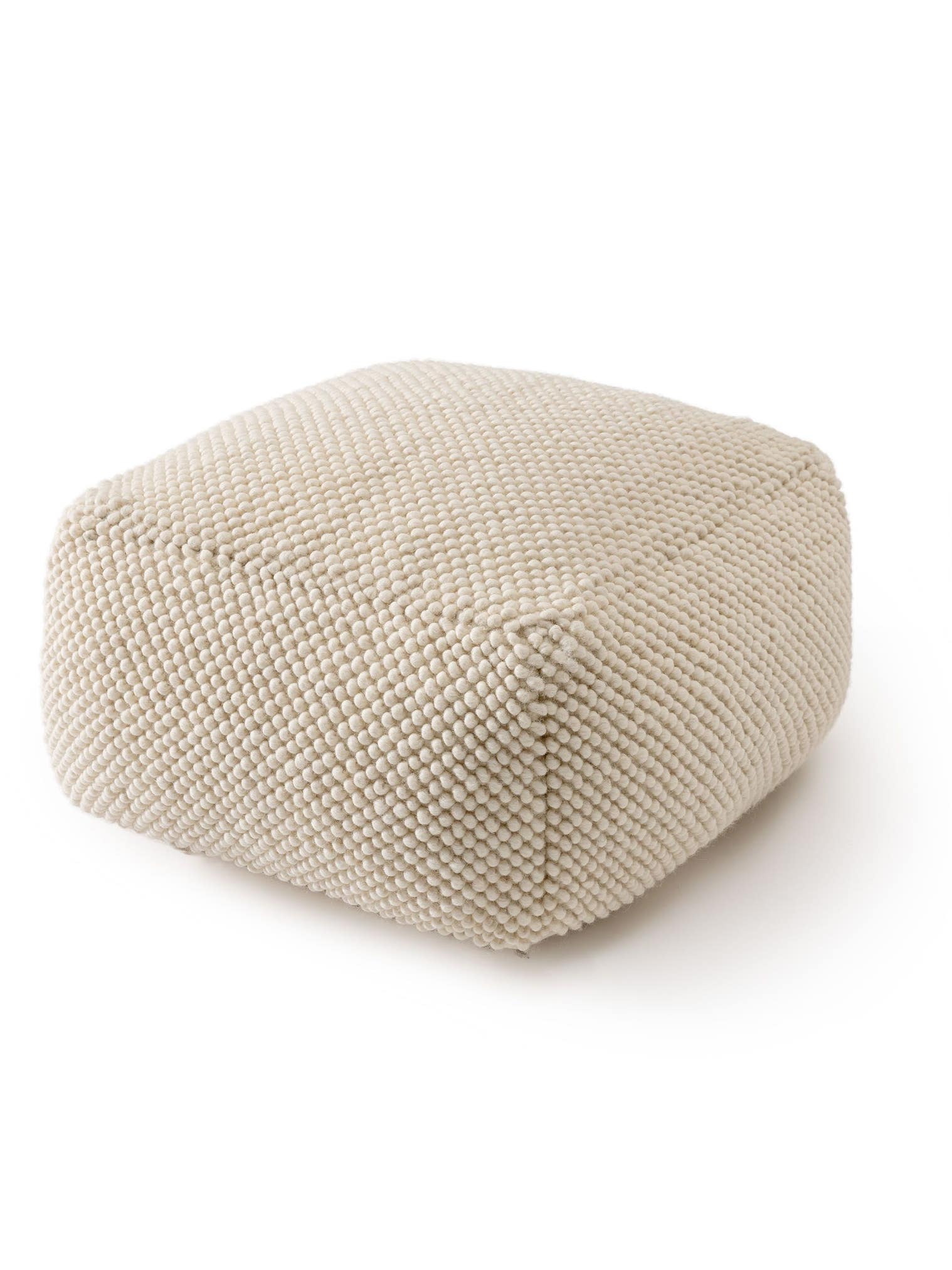Handgefertigter Woll-Pouf Beads Cream im Design Uni aus 70% Wolle (aus Neuseeland), 30% Polyester von benuta Pure