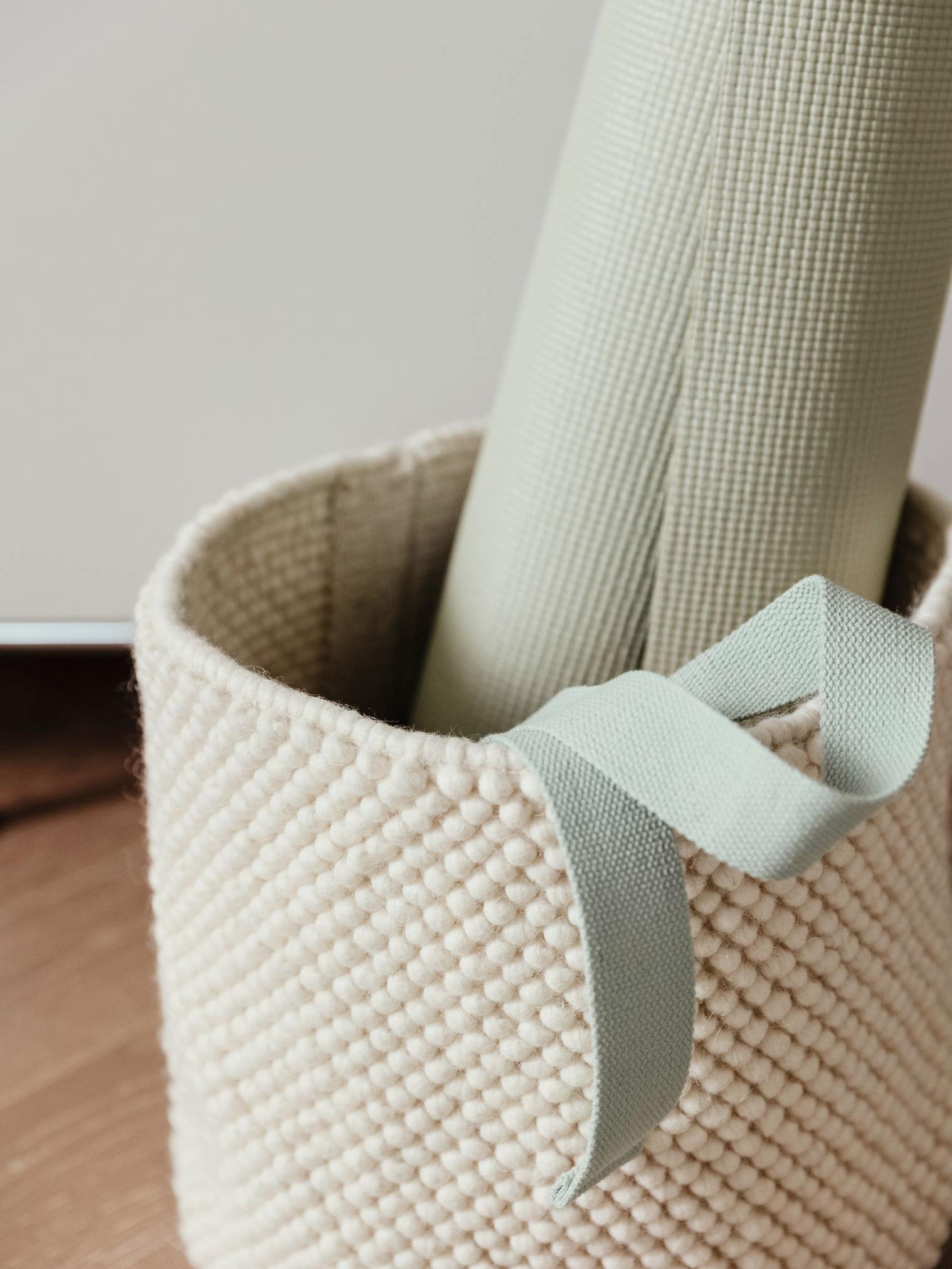 Korb Beads Cream im Design Uni aus 70% Wolle (aus Neuseeland), 30% Polyester von benuta Pure