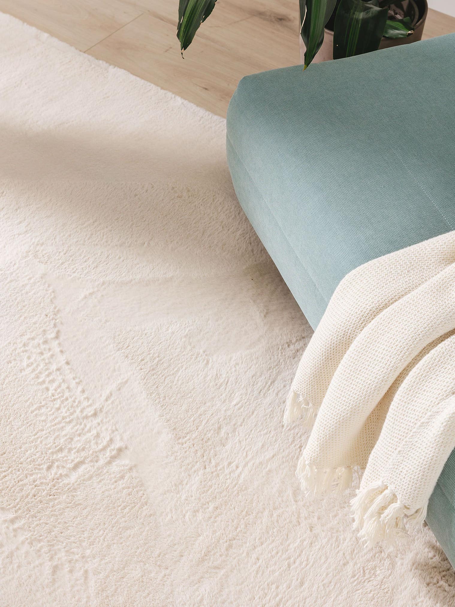 Teppich aus 100% Polyester in Beige mit 11 bis 20 mm hohem Flor von benuta Basic