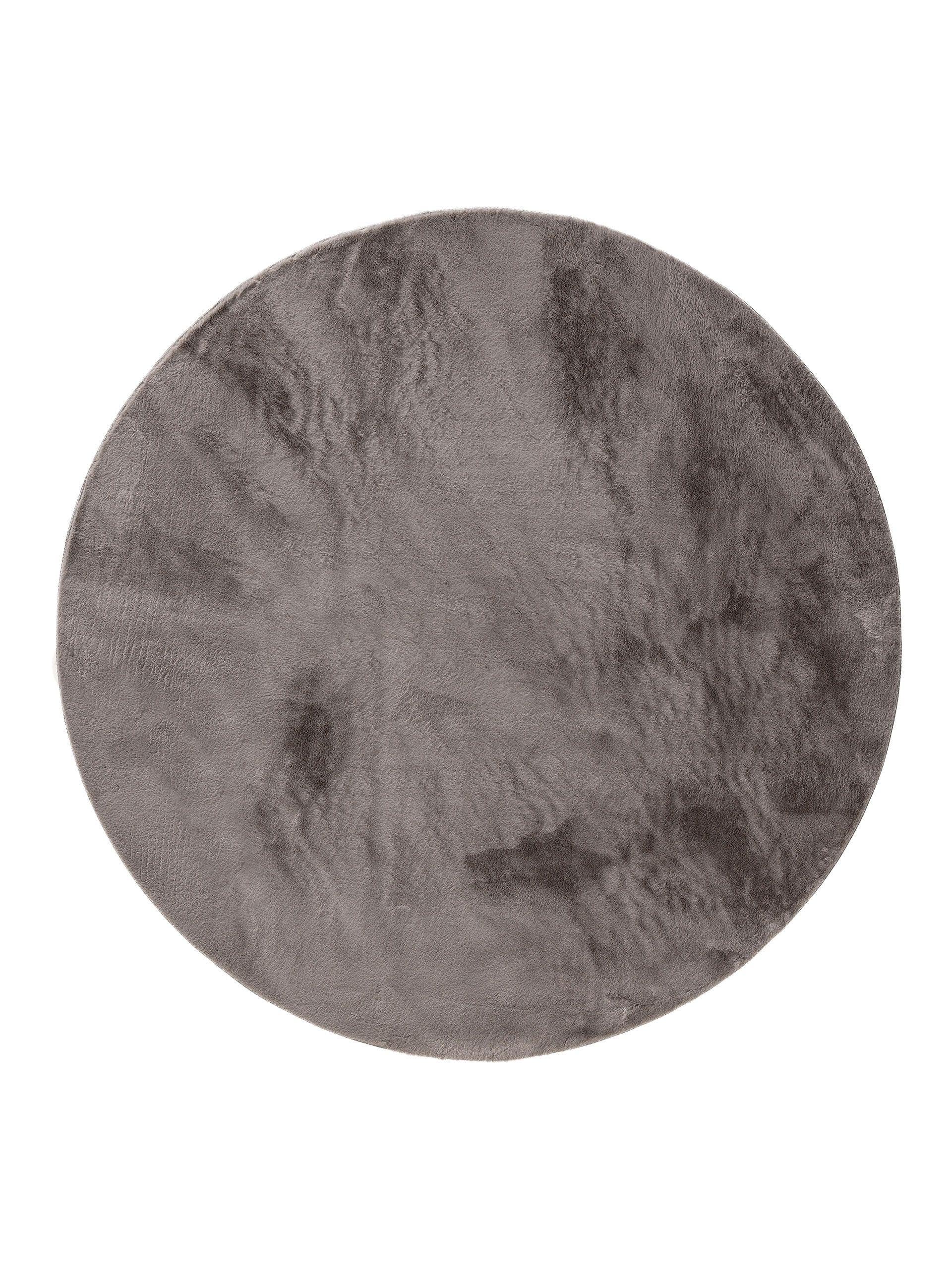 Rug made of 100% Polyester in Grey with a 11 - 20 mm high pile by benuta Basic