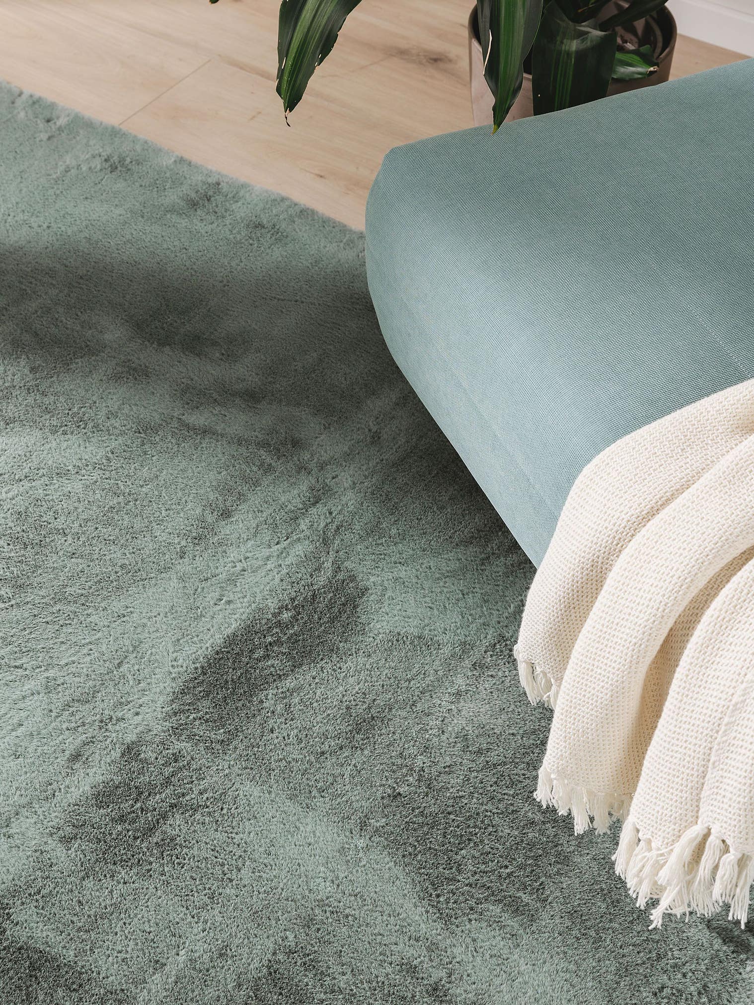 Teppich aus 100% Polyester in Grün mit 11 bis 20 mm hohem Flor von benuta Basic