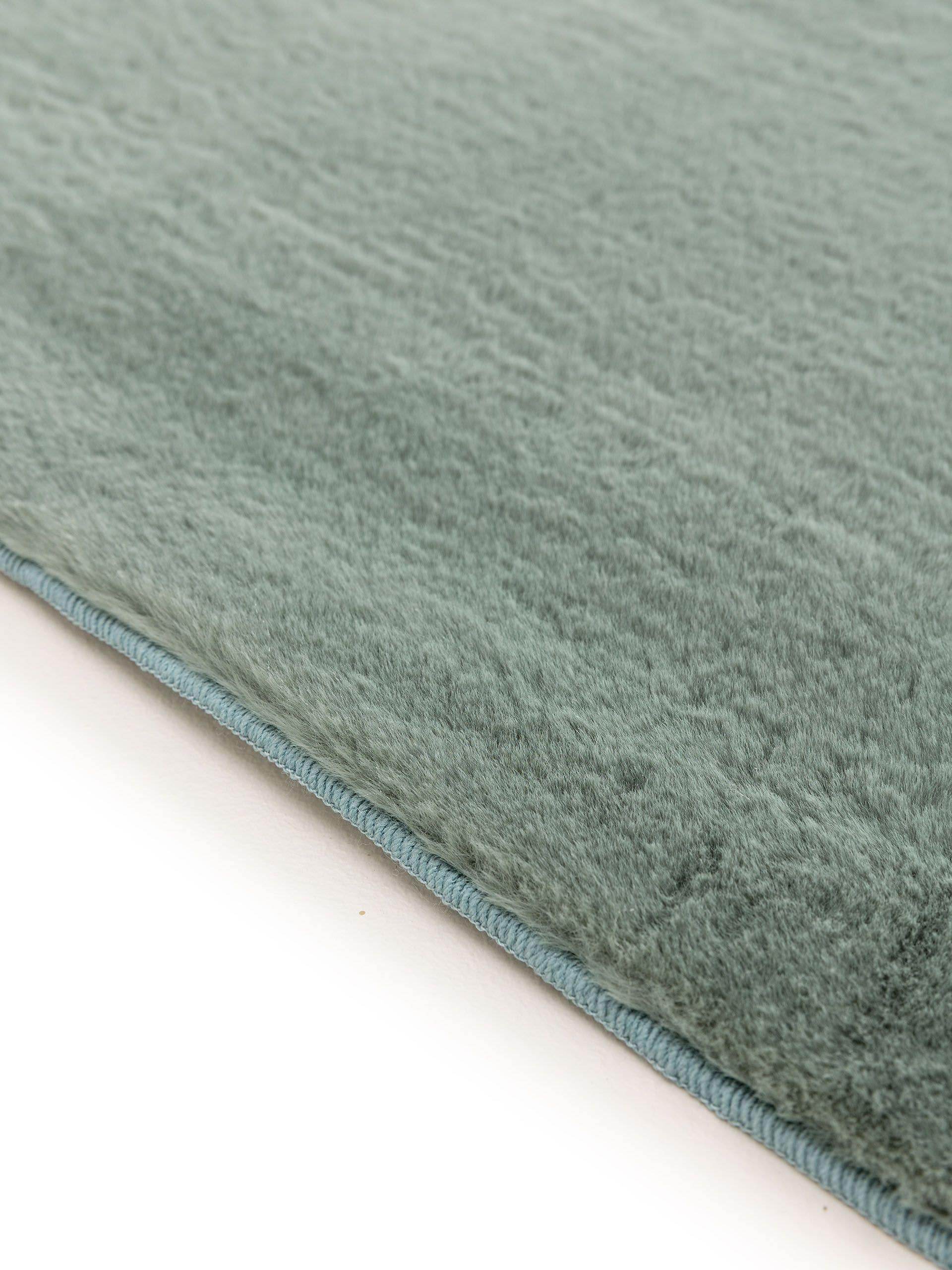 Teppe av 100 % polyester i Grønn med 11 til 20 mm høy lugg fra benuta Basic