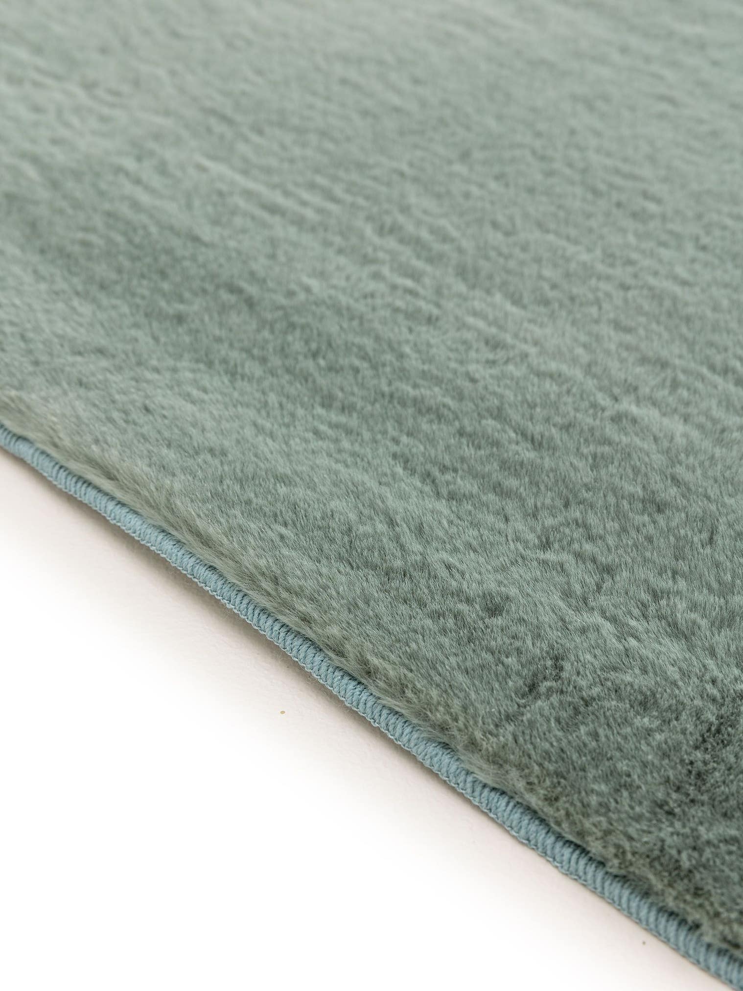 Tappeto di 100% Poliestere in Verde con pelo alto 11 - 20 mm da benuta Basic