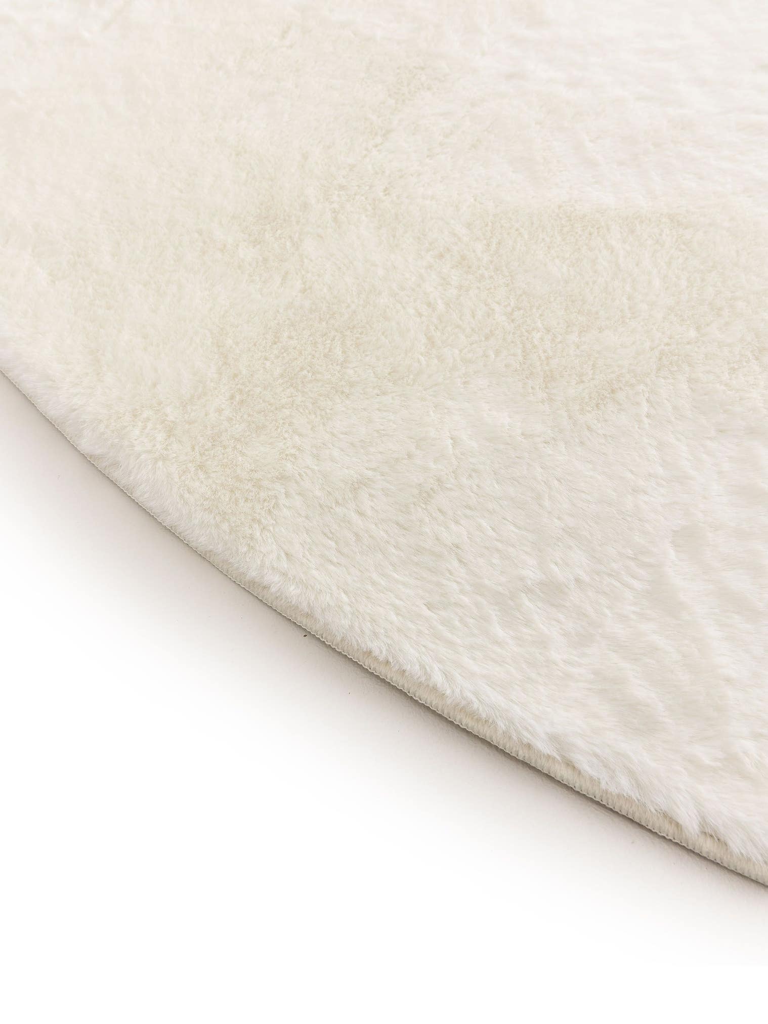 Teppich aus 100% Polyester in Beige mit 11 bis 20 mm hohem Flor von benuta Basic