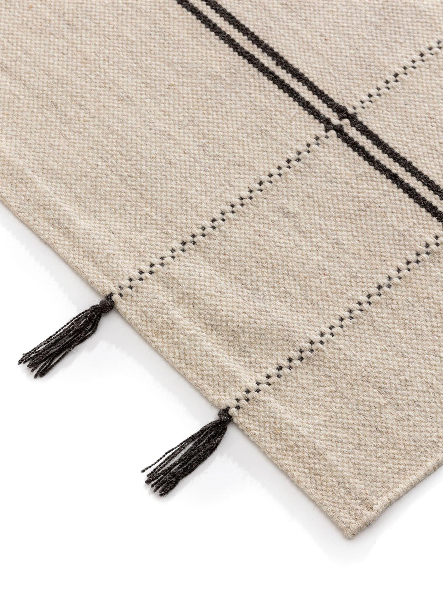 Teppich aus 70% Wolle, 30% Baumwolle in Beige mit bis 5 mm hohem Flor von benuta Pure