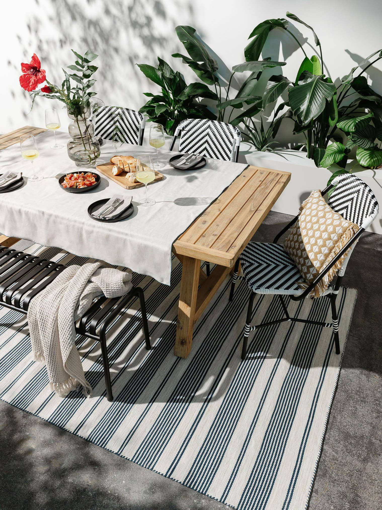 Teppe av 100% Polyester (30% Resirkulert) i Blå med opptil 5 mm høy lugg fra benuta Nest