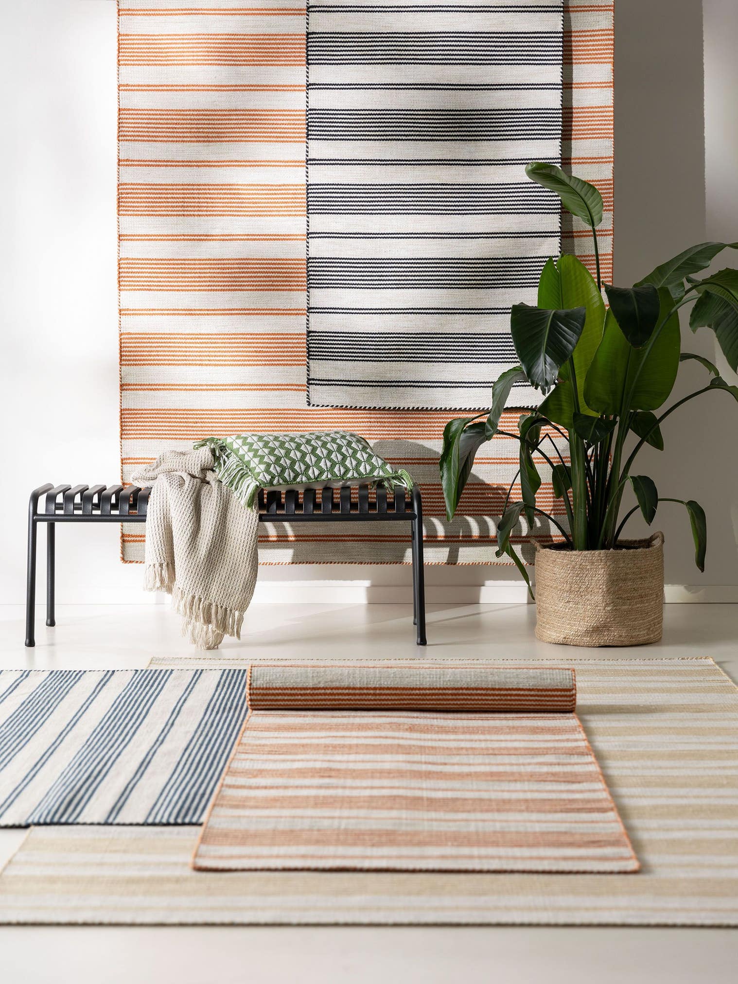 Teppe av 100% Polyester (30% Resirkulert) i Blå med opptil 5 mm høy lugg fra benuta Nest
