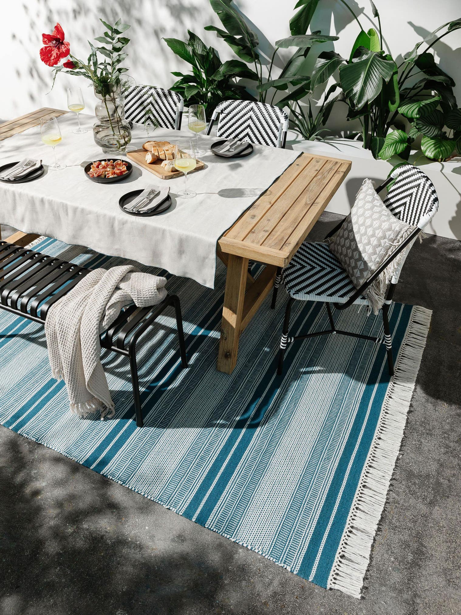 Rug made of 100% Polyester (recycled PET) in Turquoise with a 1- 5 mm high pile by benuta Nest