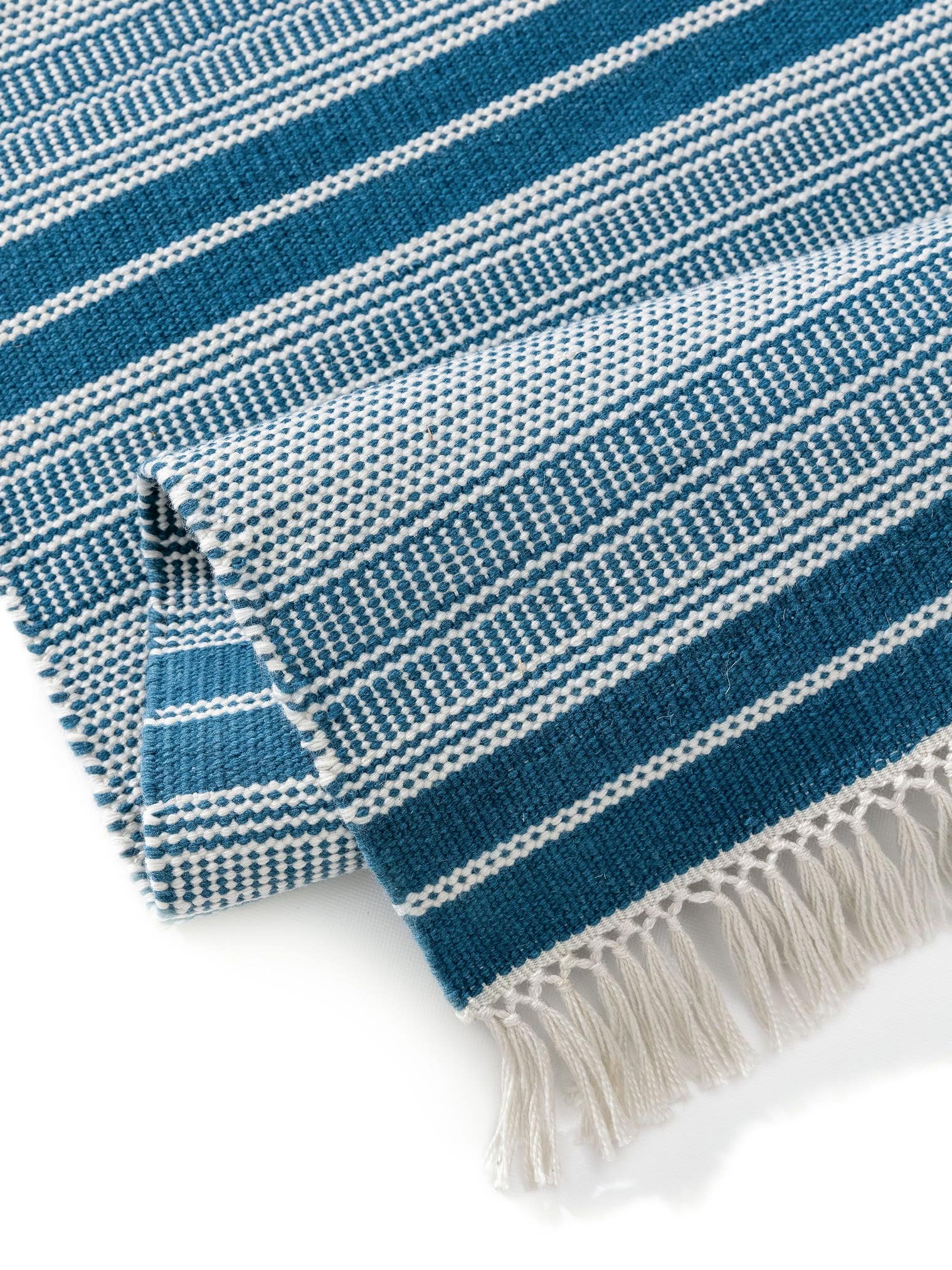 Rug made of 100% Polyester (recycled PET) in Turquoise with a 1- 5 mm high pile by benuta Nest