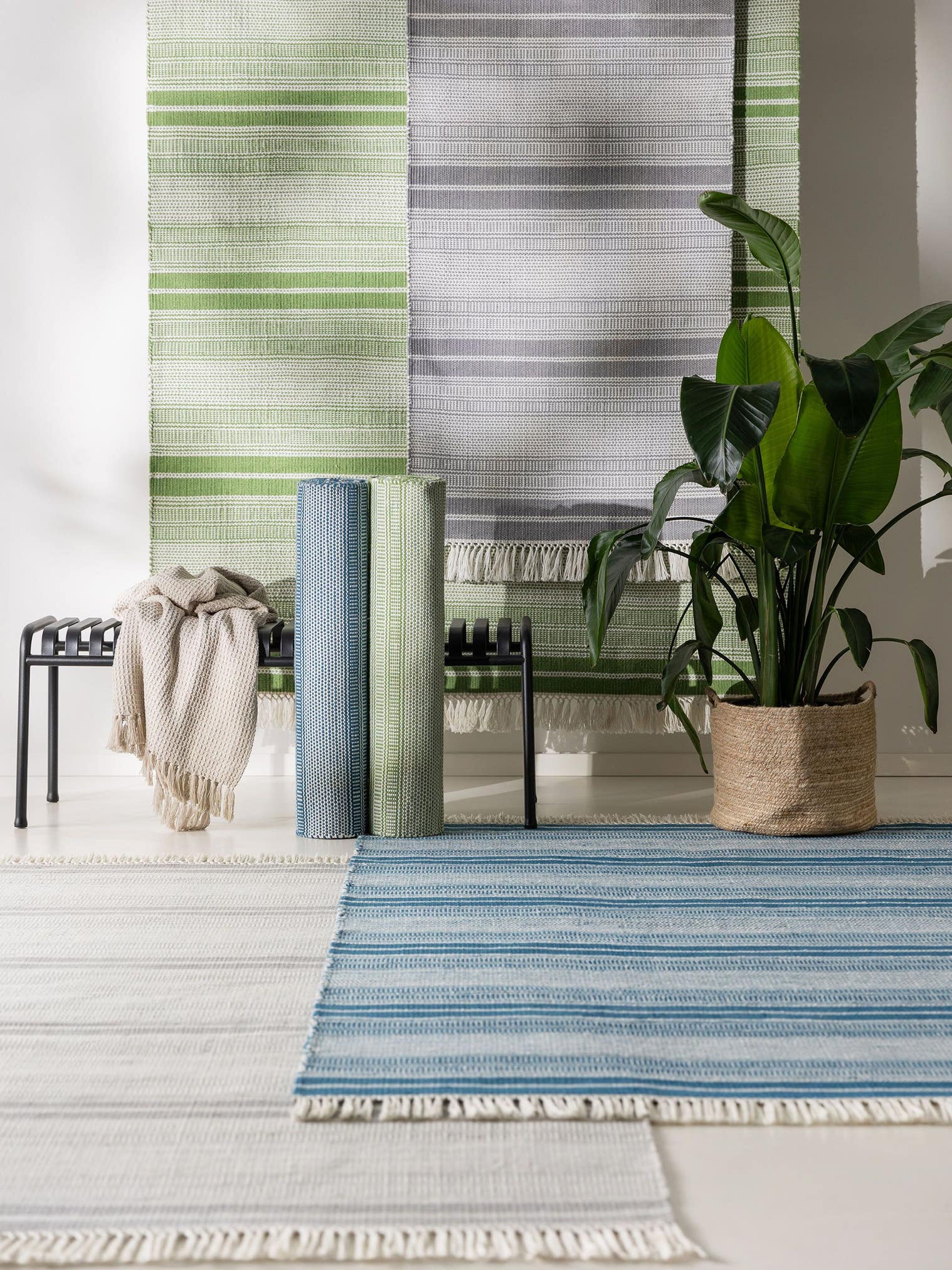 Rug made of 100% Polyester (recycled PET) in Grey with a 1- 5 mm high pile by benuta Nest