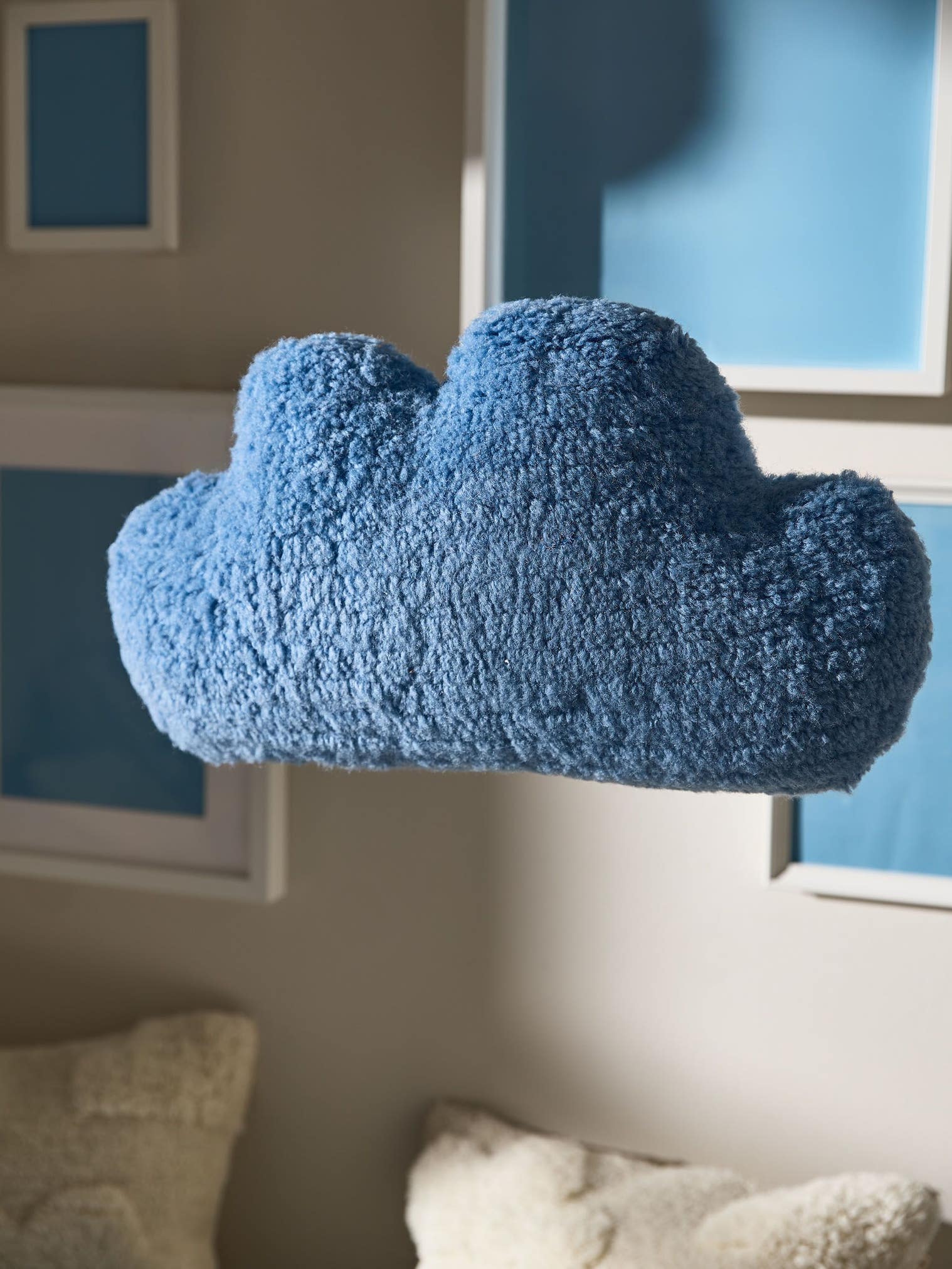 Kissen Lumi Blau im Design Kindermotive aus 100% Wolle (aus Neuseeland) von Lytte