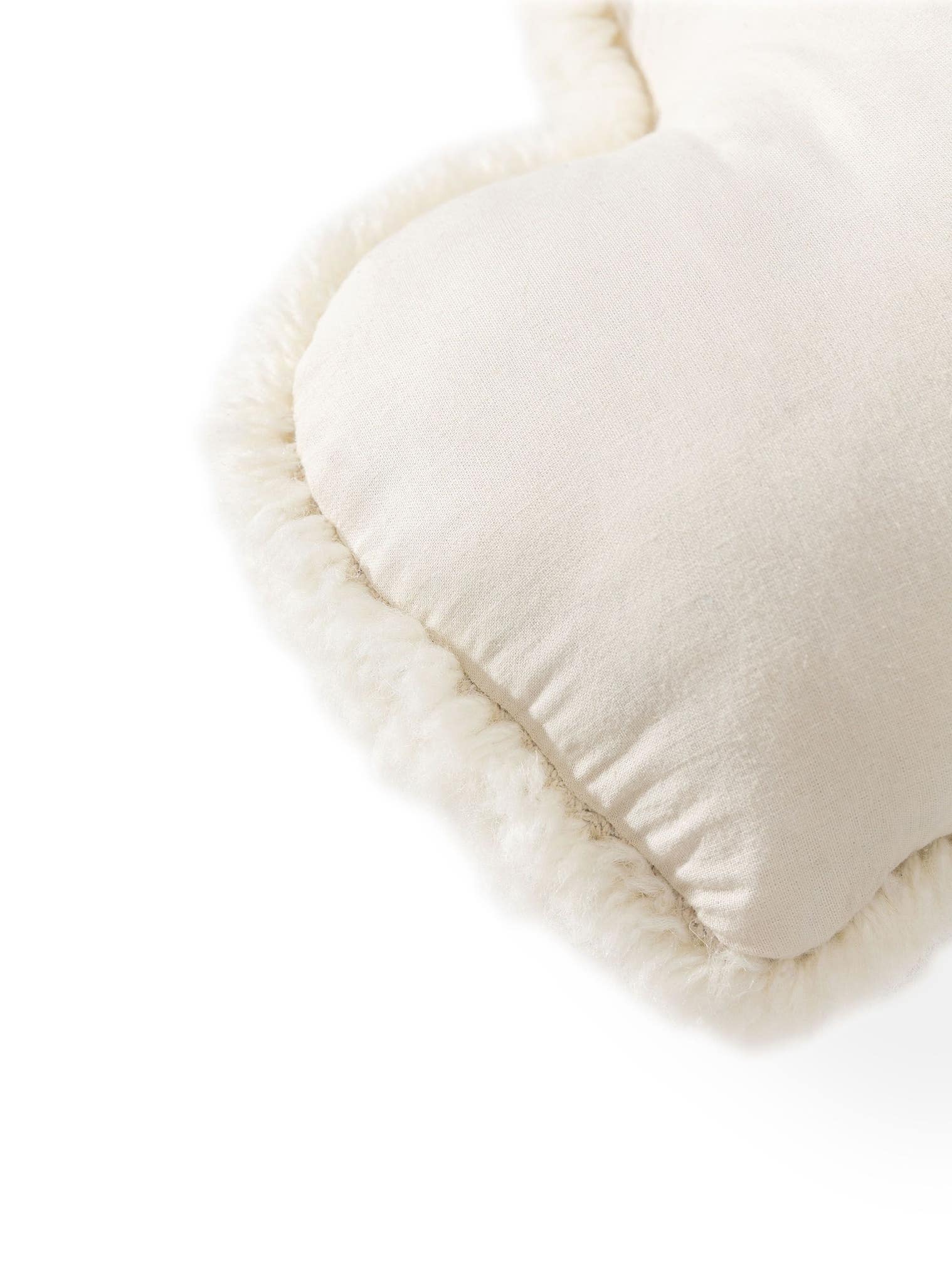 Cushion Lumi Cream in KidsDesign design made of 100% Wool from (New Zealand) by Lytte