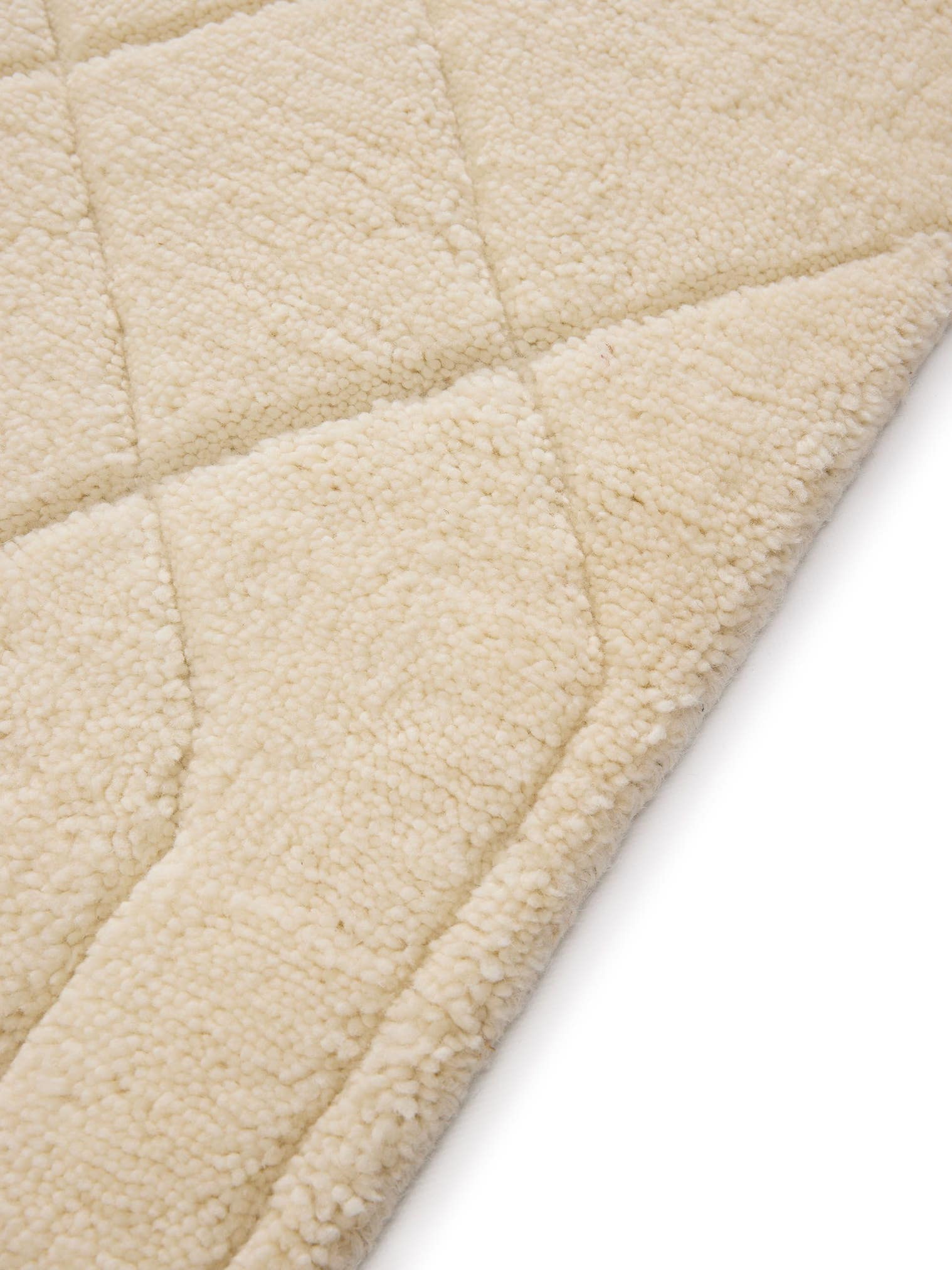 Tapijt van 100% Wol in Beige met een 21 - 30 mm hoge pool van benuta Finest