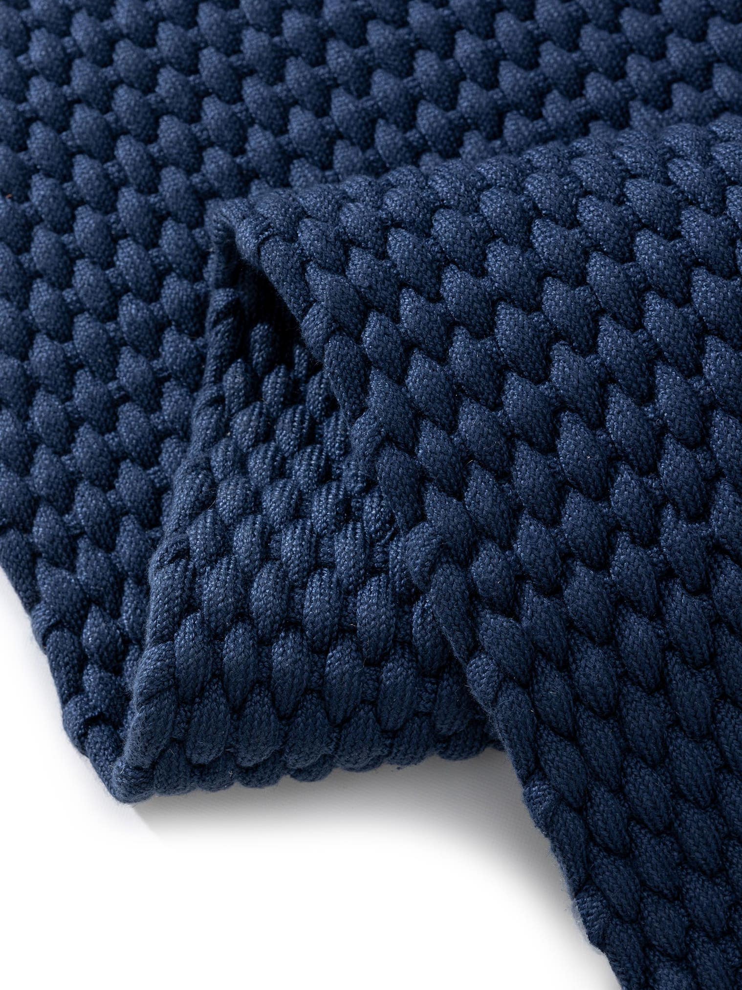 Rug made of 100% Polyester (recycled PET) in Blue with a 6 - 10 mm high pile by benuta Finest