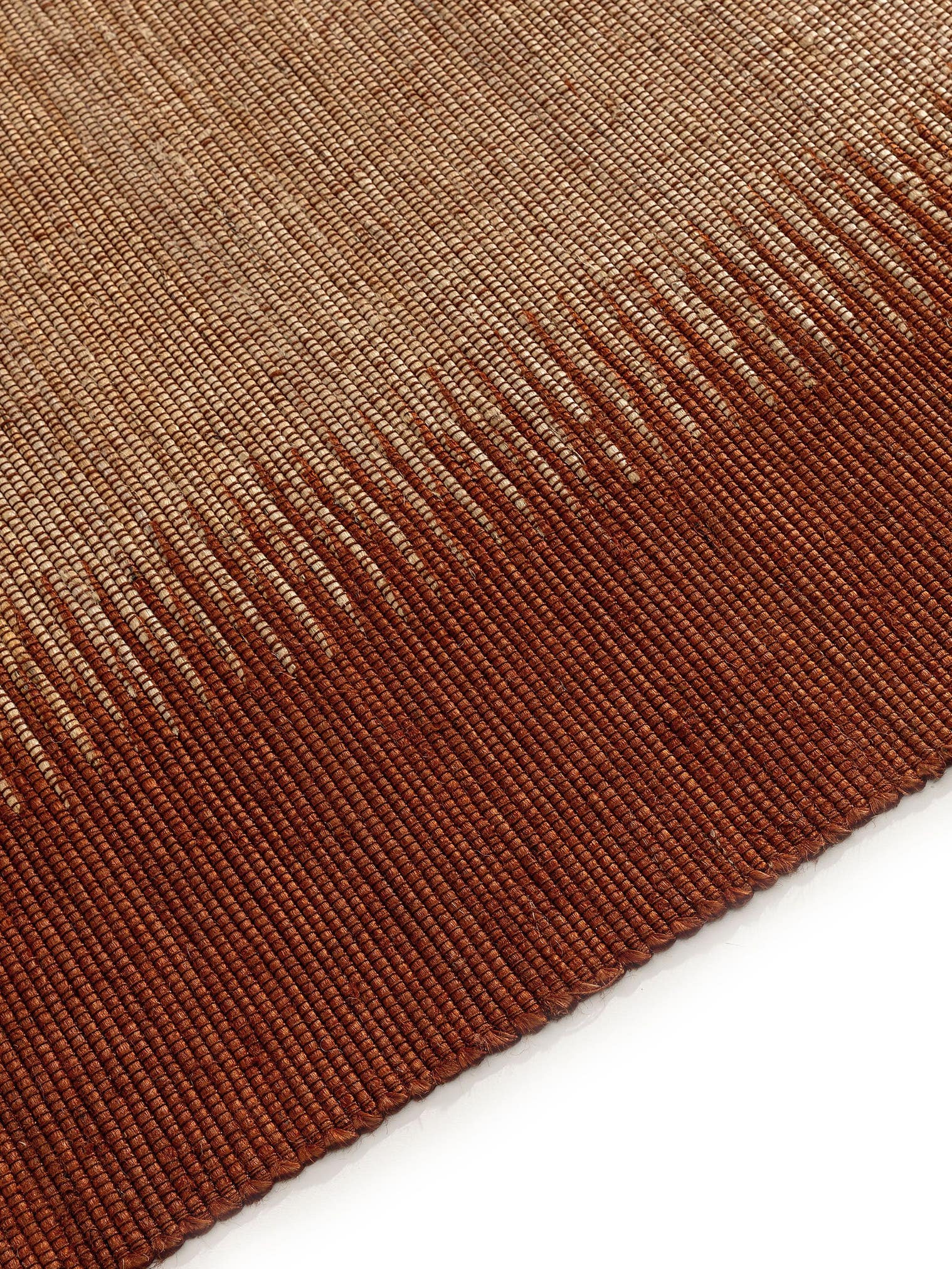 Teppich aus 79% Jute, 21% Baumwolle in Braun mit bis 5 mm hohem Flor von benuta Pure