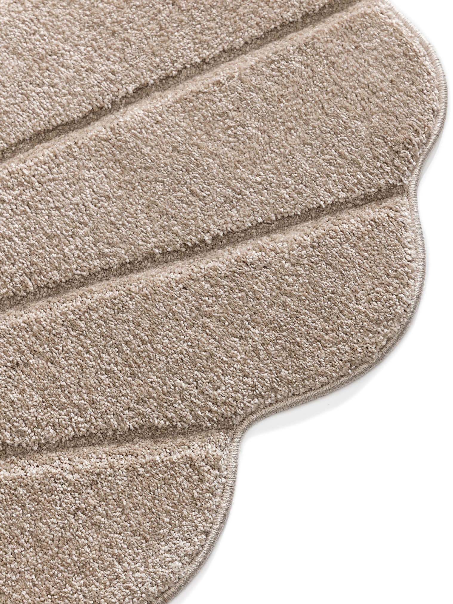 Tapijt van 100% Polypropyleen in Beige met een 11 - 20 mm hoge pool van Lytte