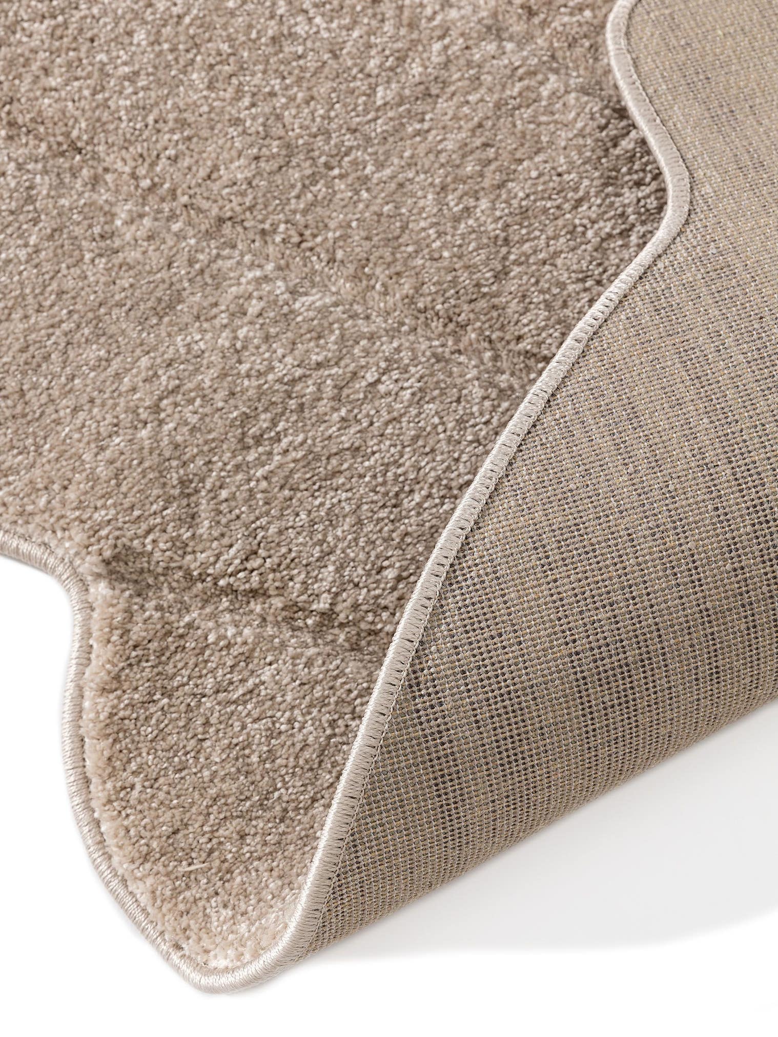 Tapijt van 100% Polypropyleen in Beige met een 11 - 20 mm hoge pool van Lytte