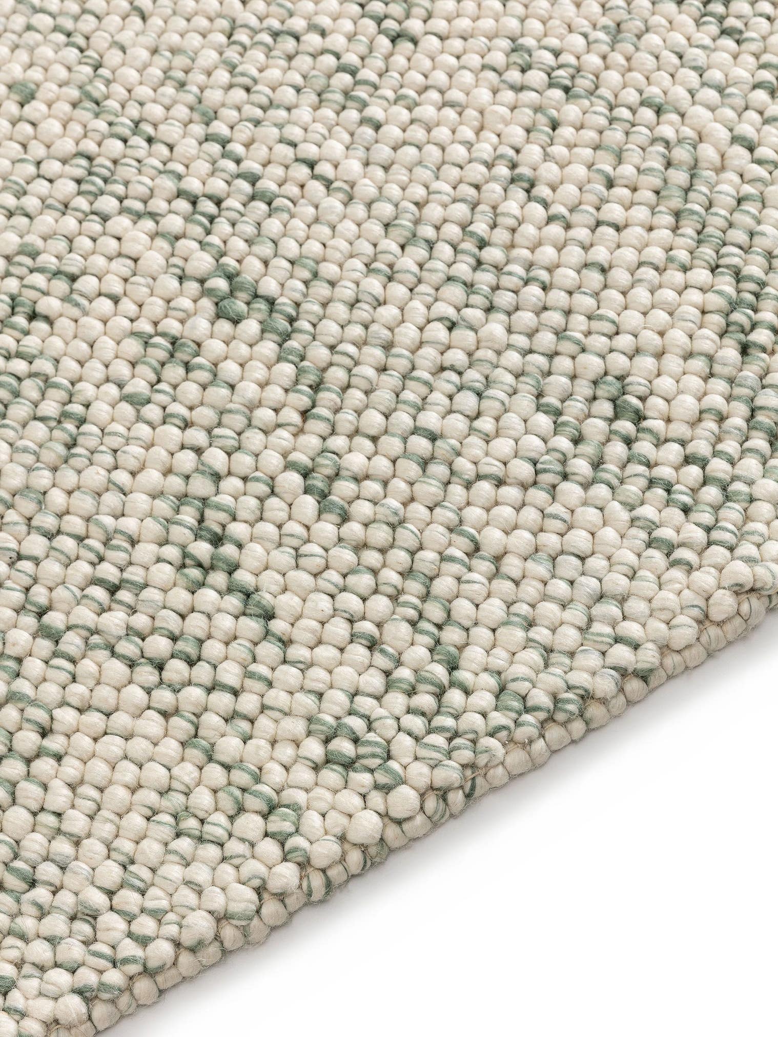 Rug made of 70% Wool, 30% Polyester in Green with a 11 - 20 mm high pile by Lytte