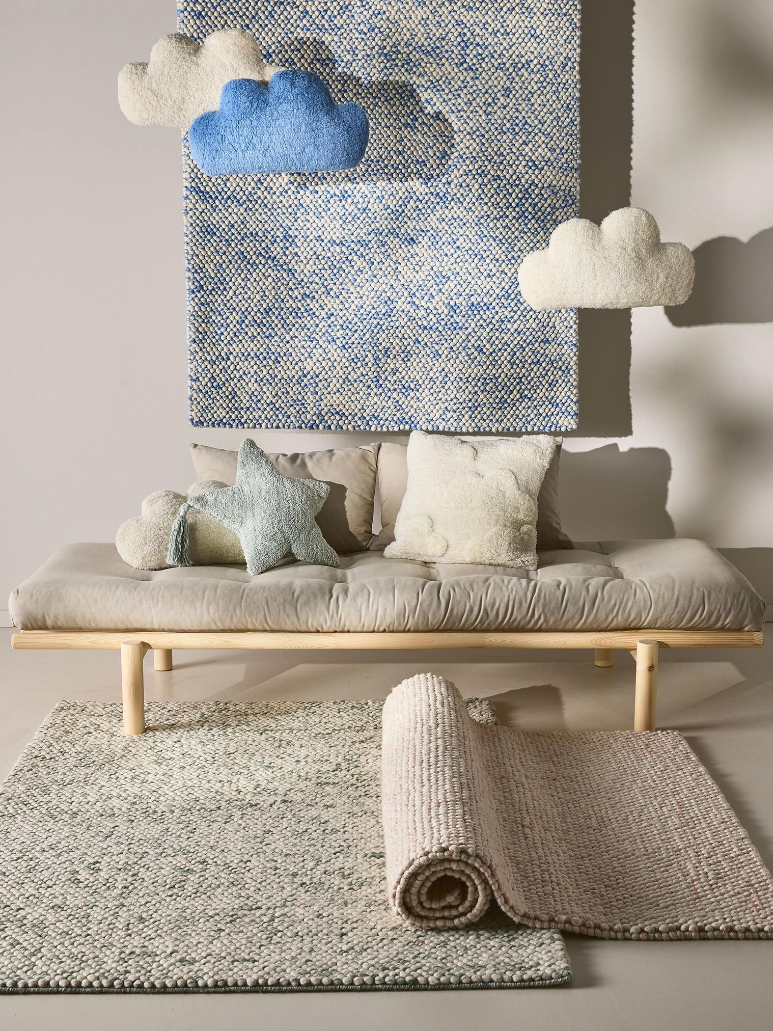 Rug made of 70% Wool, 30% Polyester in Green with a 11 - 20 mm high pile by Lytte