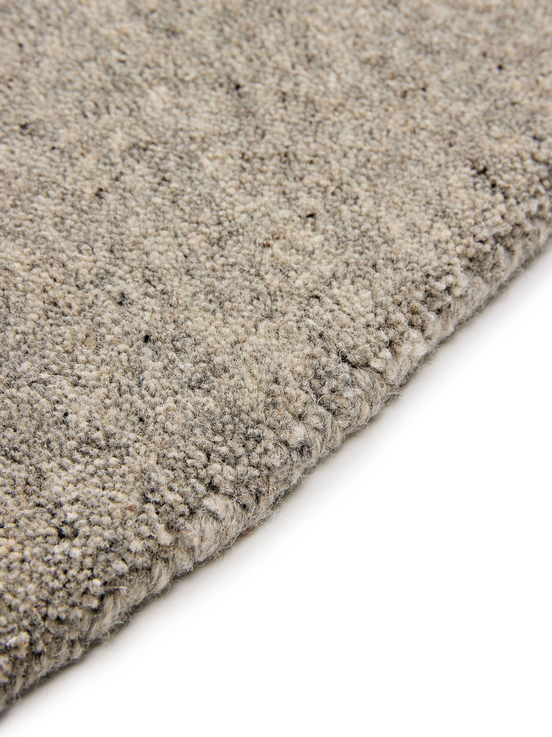 Rug made of 100% Wool in Grey with a 11 - 20 mm high pile by benuta Pure
