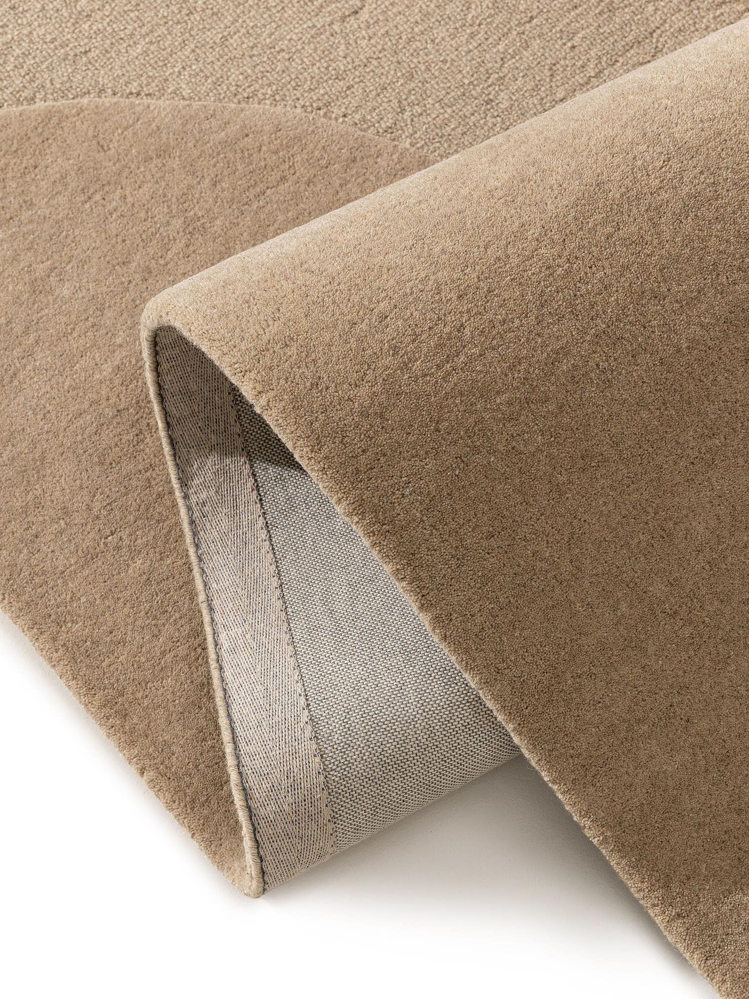 Teppich aus 100% Wolle in Beige mit bis 5 mm hohem Flor von benuta Pure