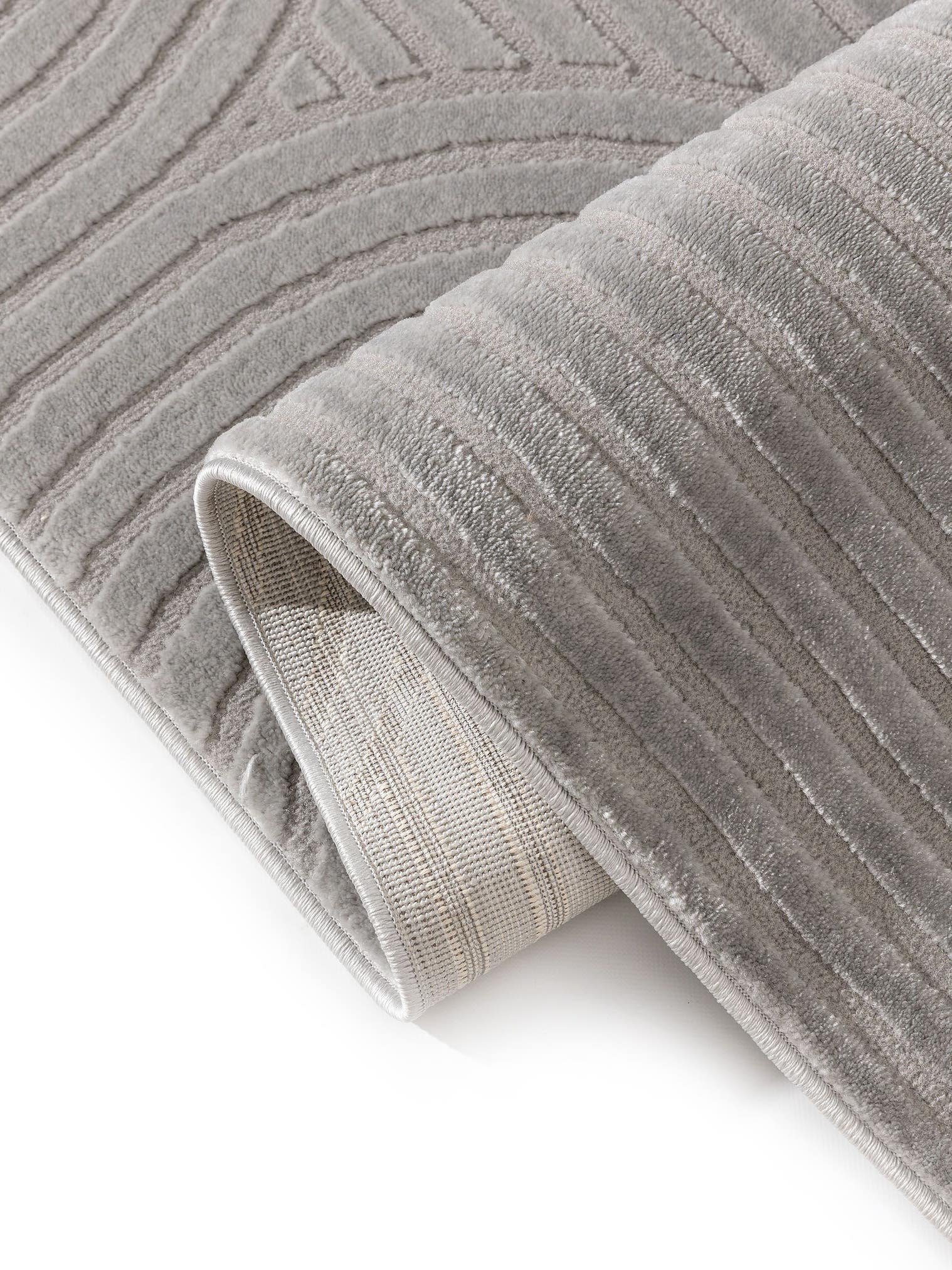 Rug made of 60% Polyester, 40% Polypropylene in Grey with a 6 - 10 mm high pile by benuta Basic