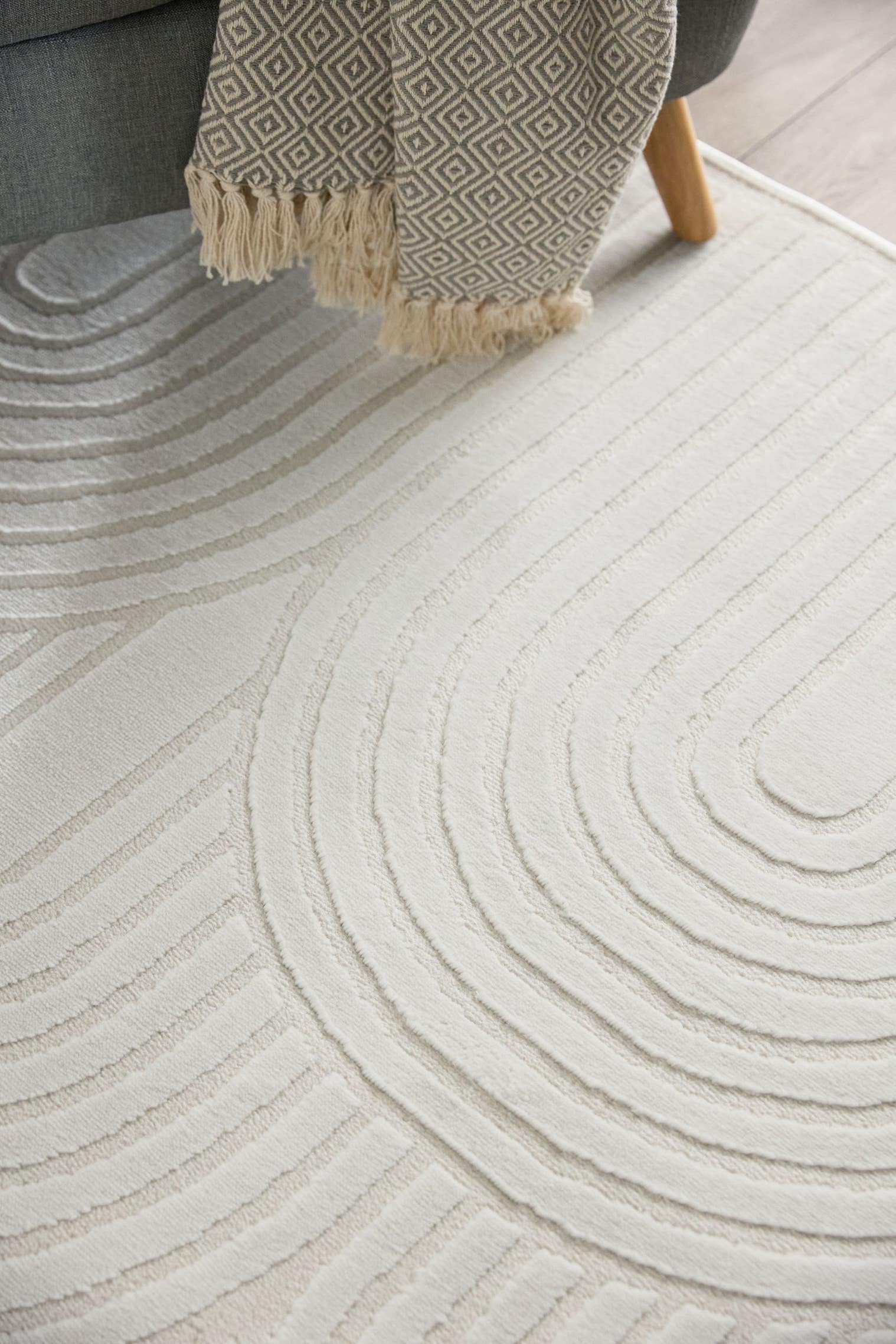 Tapijt van 60% Polyester, 40% Polypropyleen in Wit met een 6 - 10 mm hoge pool van benuta Basic