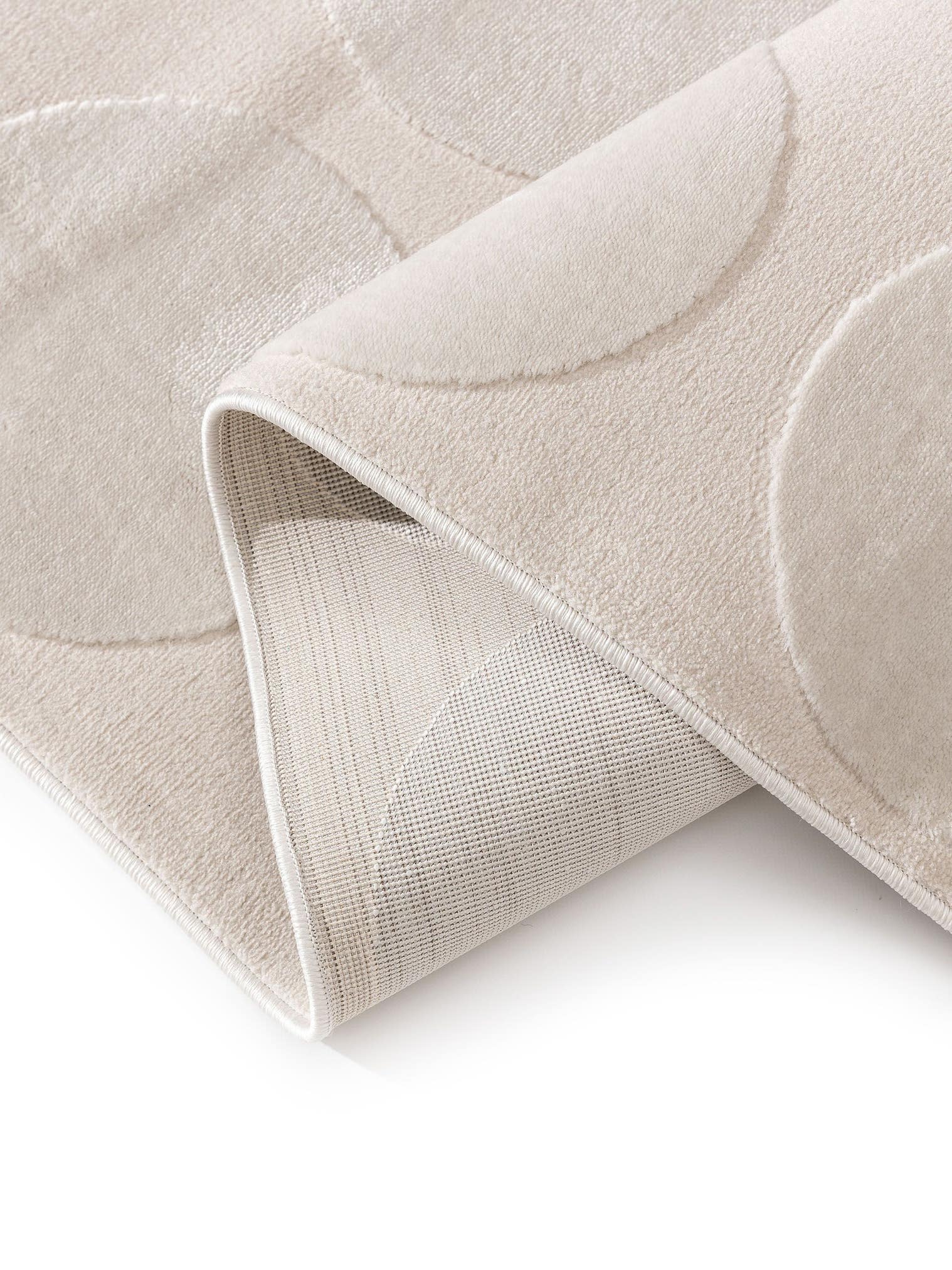 Teppich aus 60% Polyester, 40% Polypropylen in Weiß mit 6 bis 10 mm hohem Flor von benuta Basic
