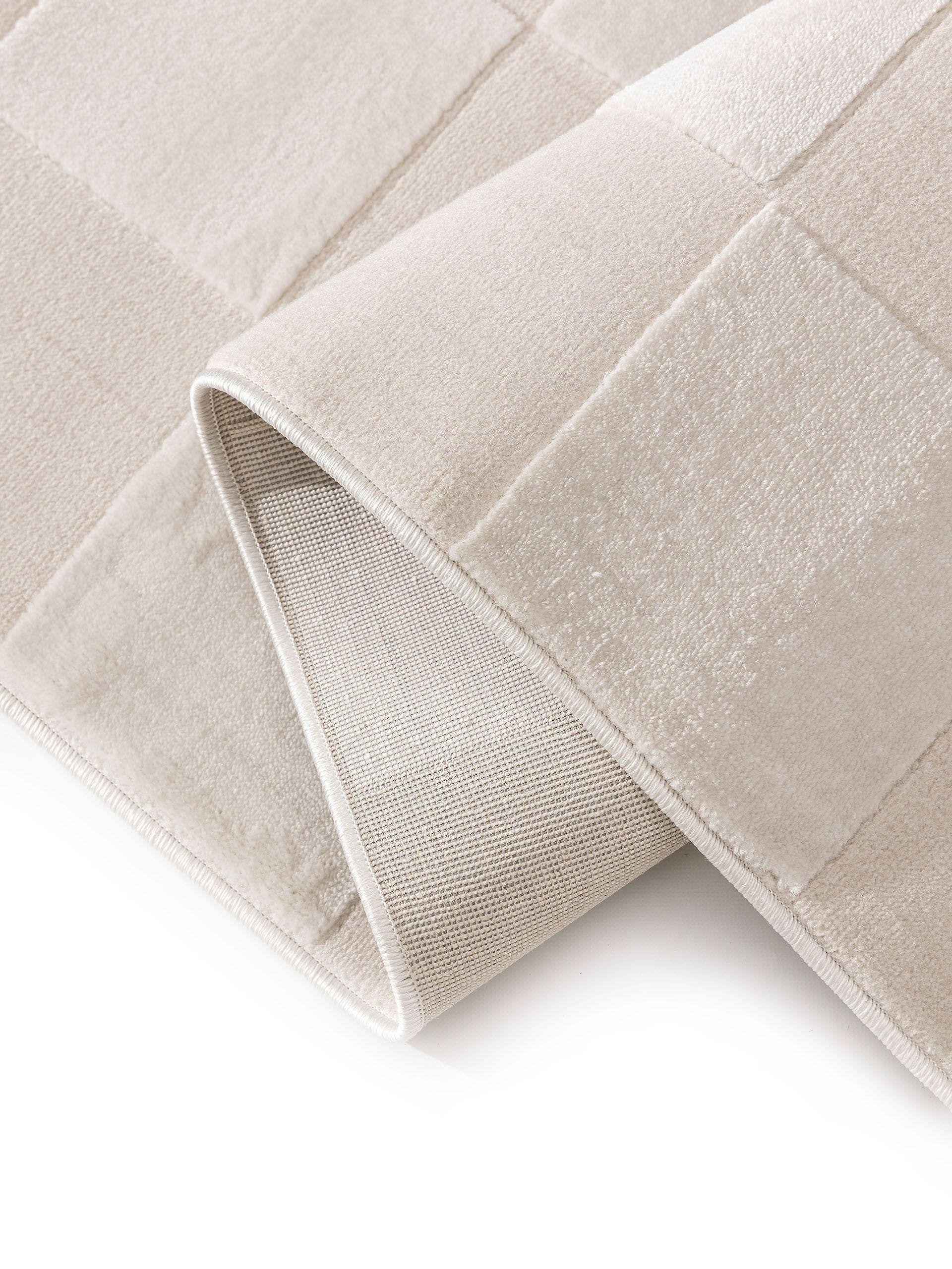 Tappeto di 60% Poliestere, 40% Polipropilene in Bianco con pelo alto 6 - 10 mm da benuta Basic