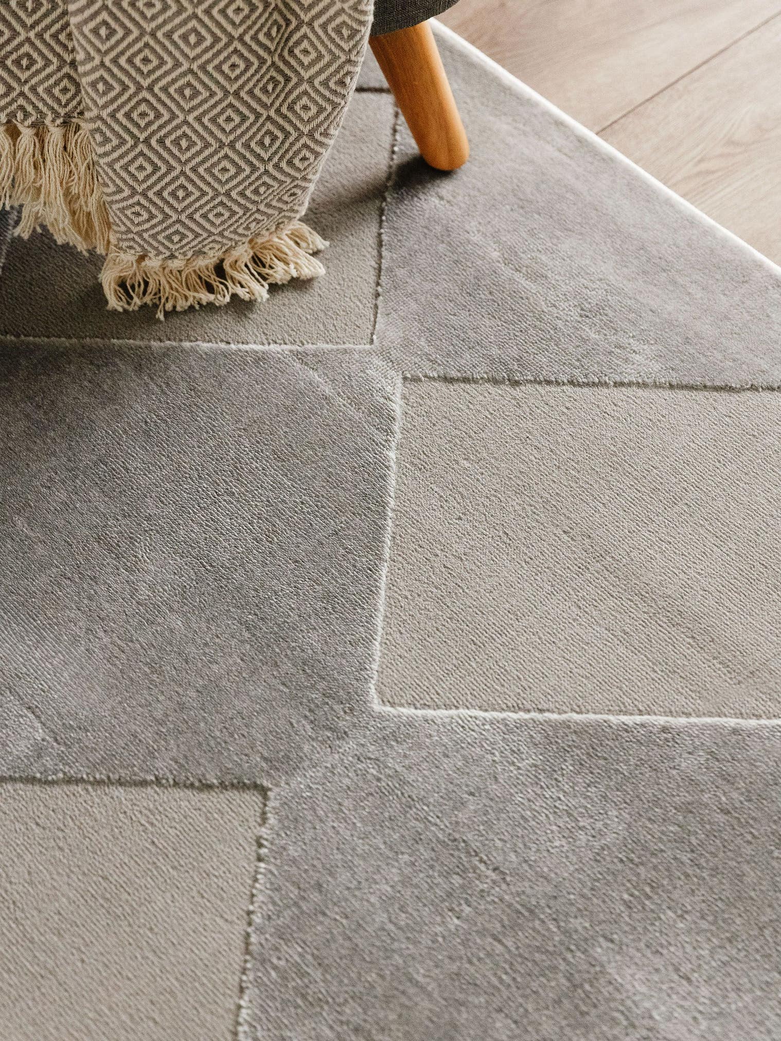 Rug made of 60% Polyester, 40% Polypropylene in Grey with a 6 - 10 mm high pile by benuta Basic