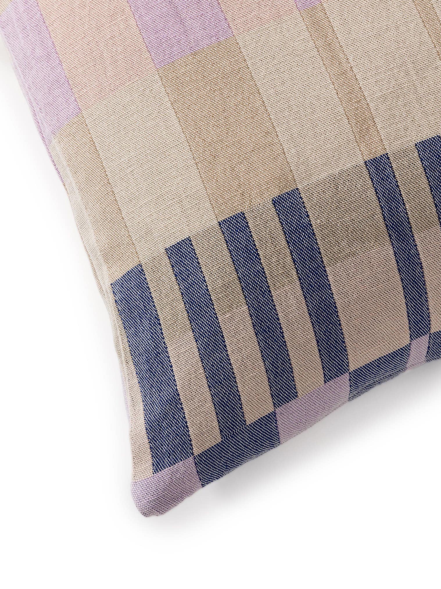 Housse de coussin Nico Multicouleur/Mauve en motif Géométrique en 100% Coton de benuta Pop