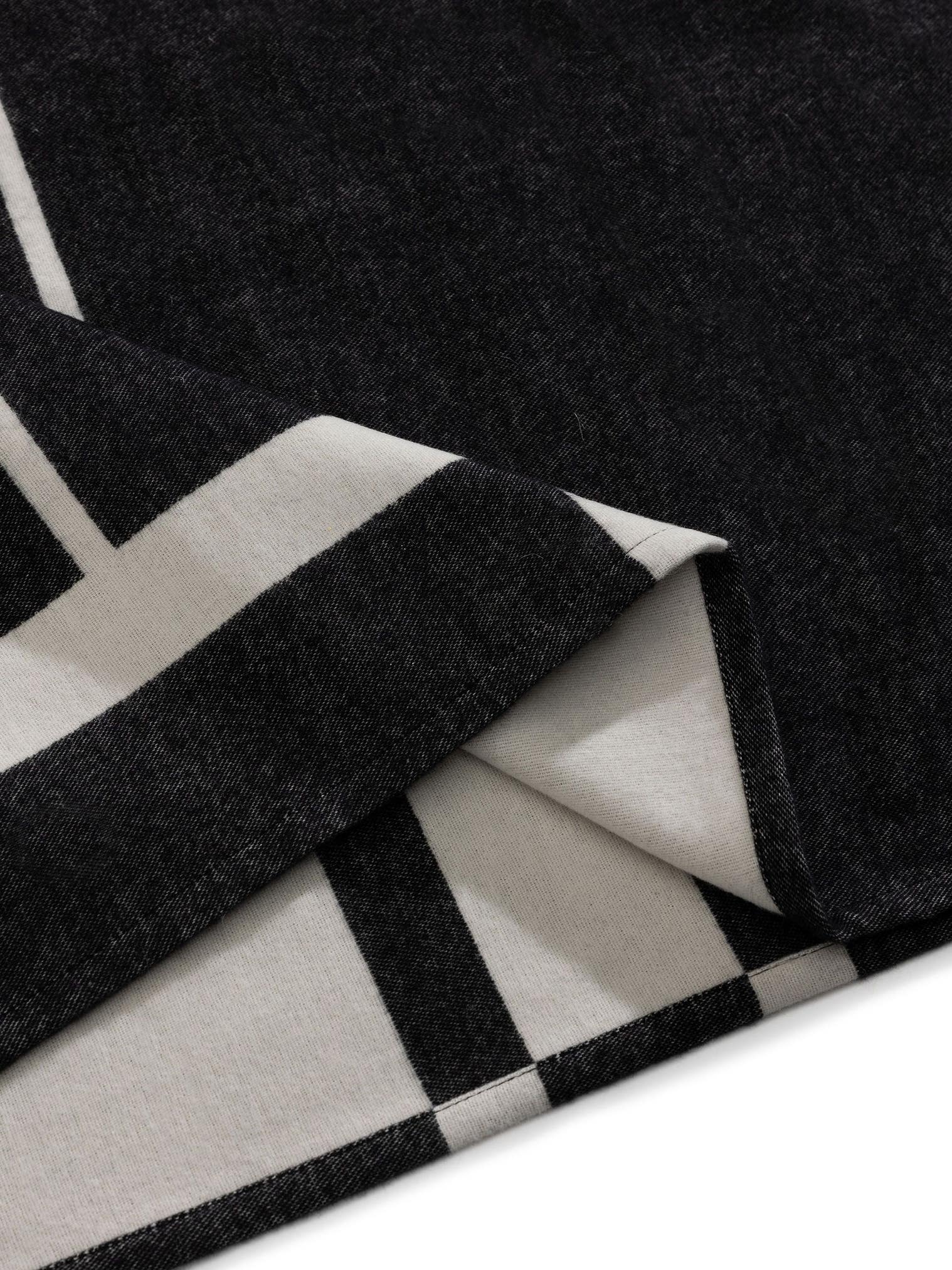 Bomullsteppe Luan Svart/hvit i Geometrisk-design laget av 100 % bomull fra benuta Pop