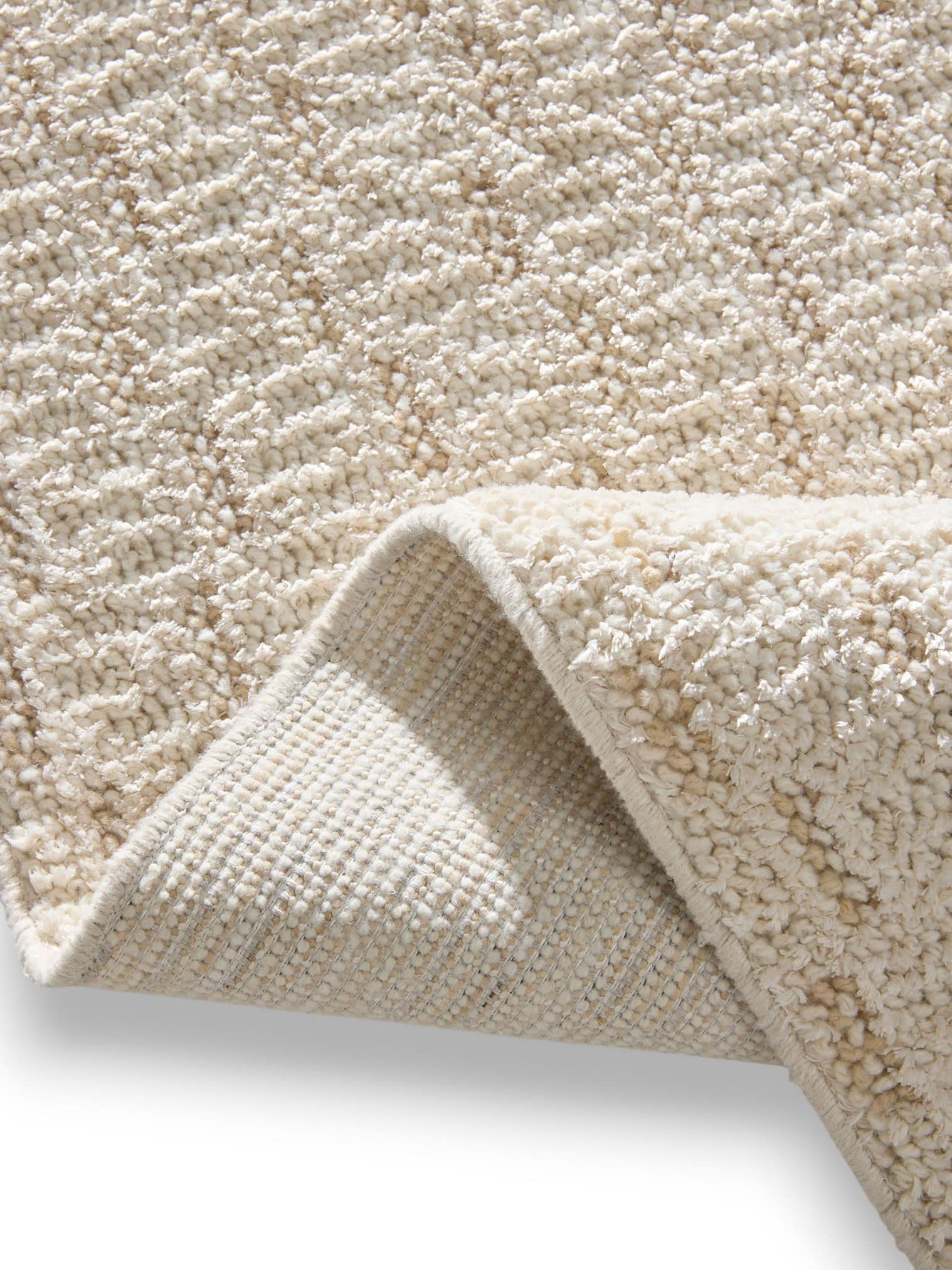 Rug made of 100% Polyester in White with a 11 - 20 mm high pile by benuta Nest