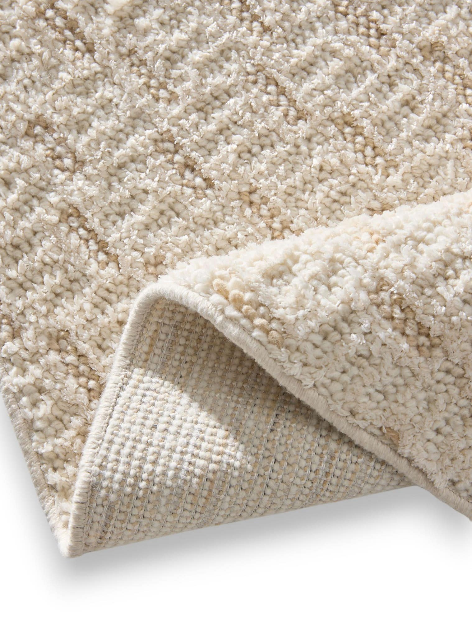 Tapijt van 100% Polyester in Wit met een 11 - 20 mm hoge pool van benuta Nest