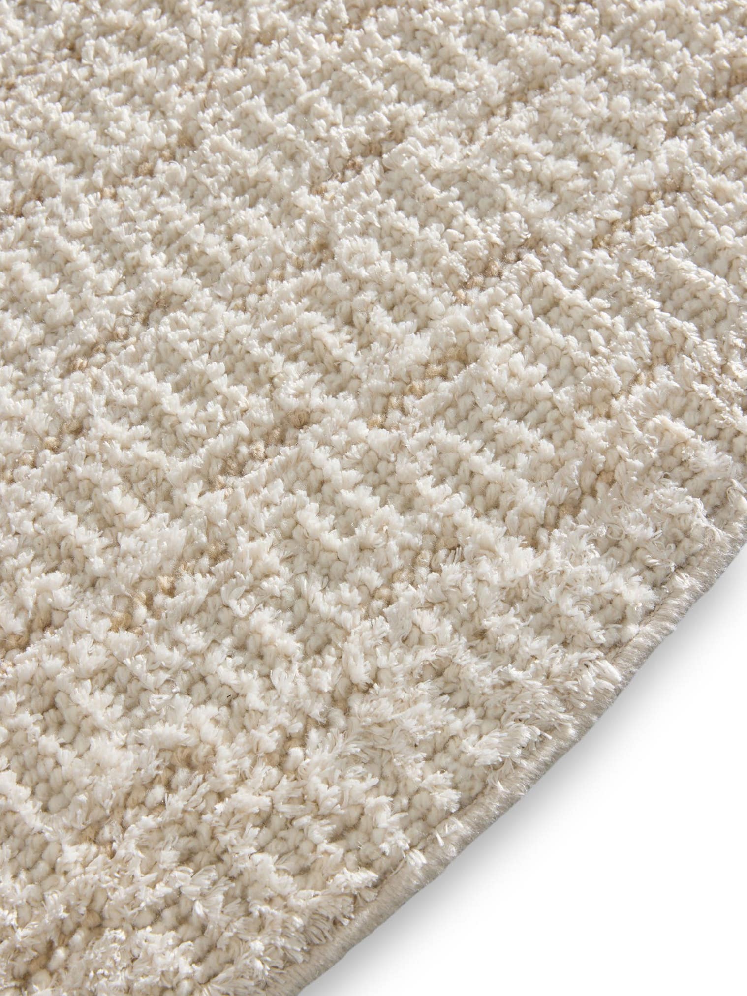 Tapijt van 100% Polyester in Wit met een 11 - 20 mm hoge pool van benuta Nest
