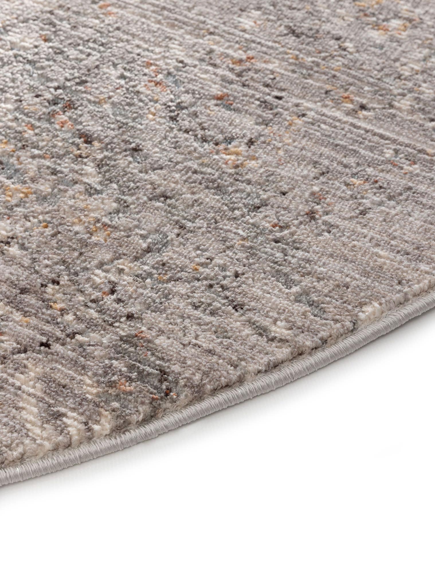 Teppich aus 100% Polyester in Grau mit bis 5 mm hohem Flor von benuta Nest