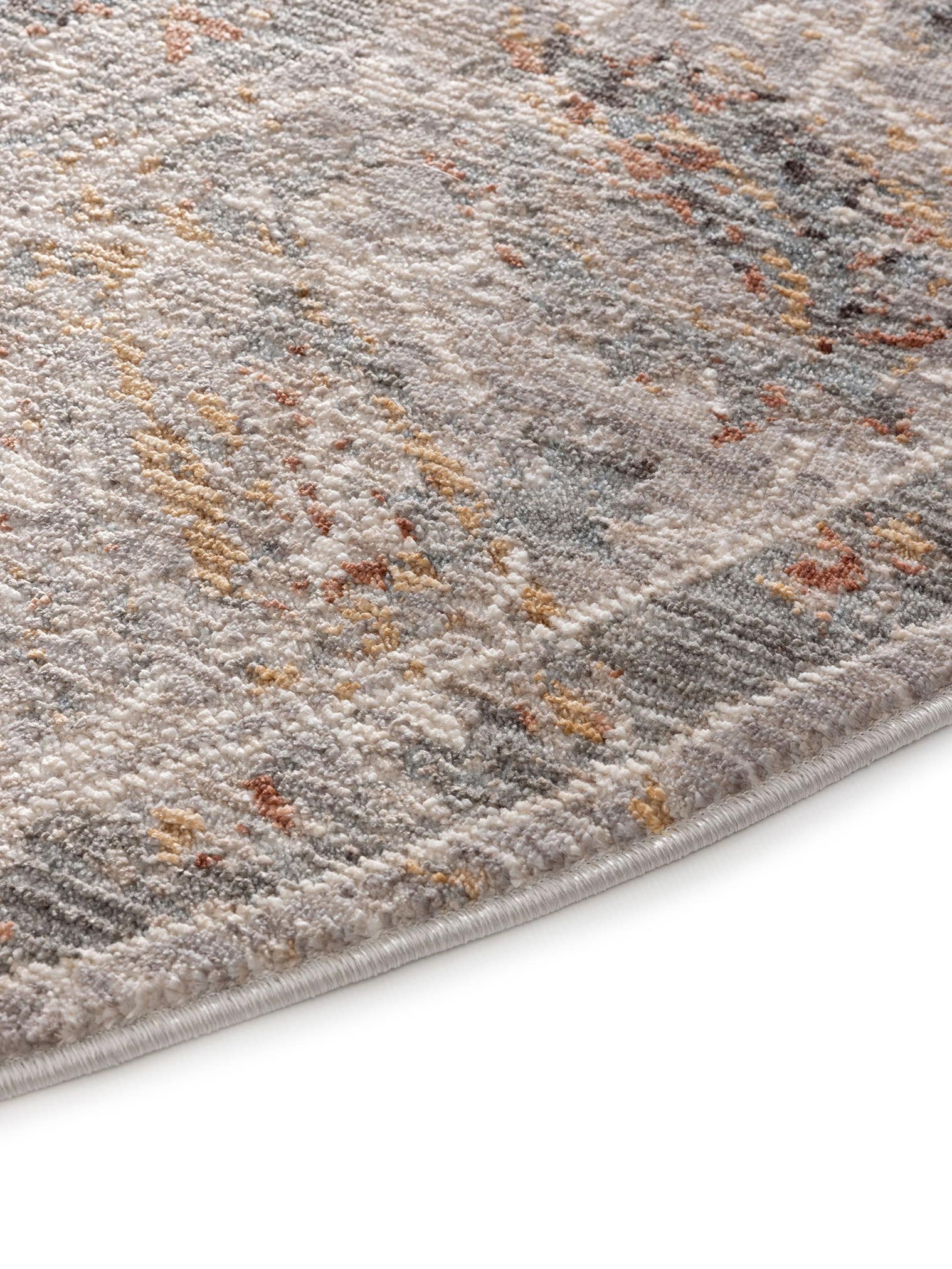 Teppich aus 100% Polyester in Grau mit bis 5 mm hohem Flor von benuta Nest