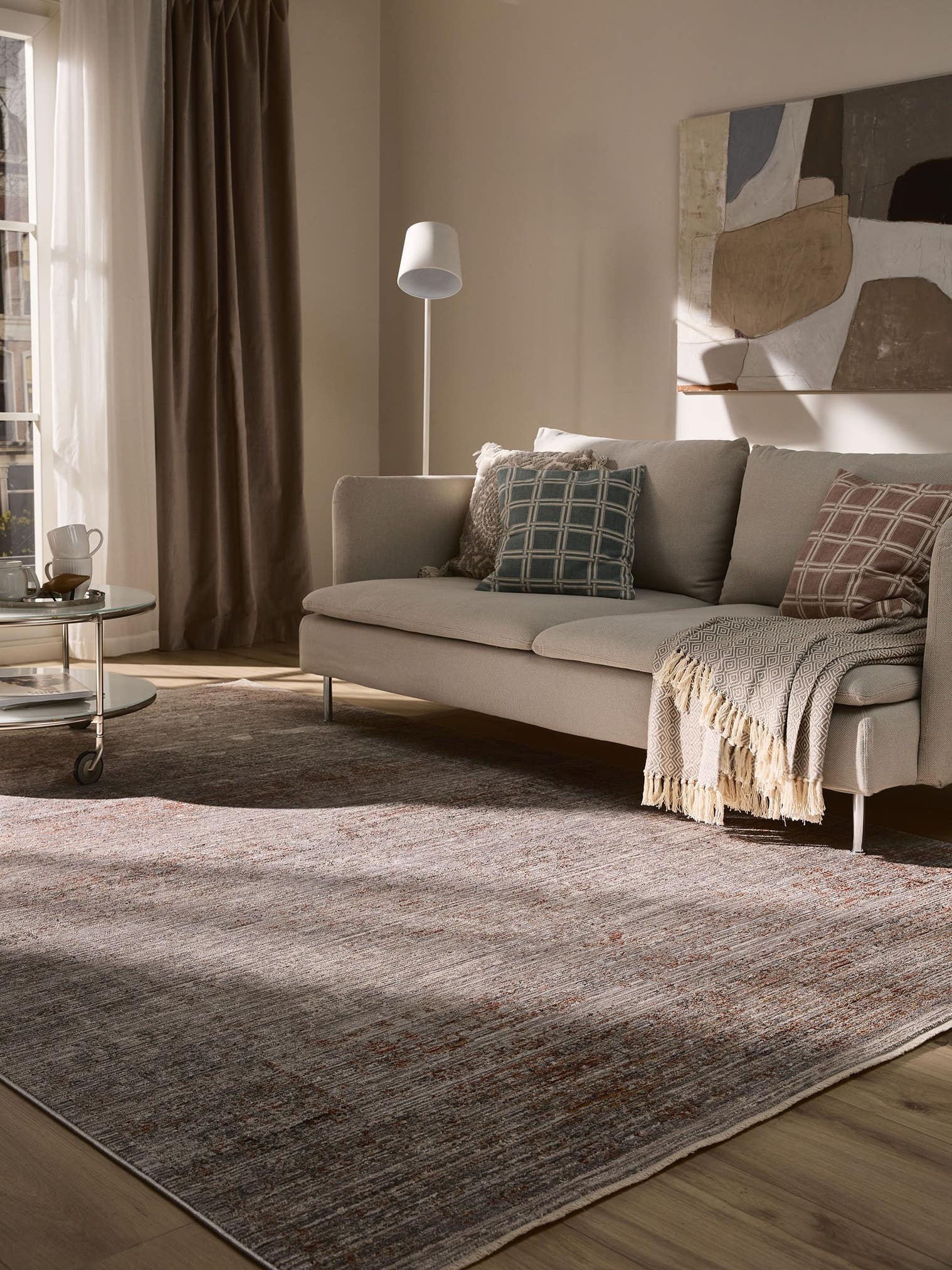 Rug made of 100% Polyester in Grey with a 1- 5 mm high pile by benuta Nest
