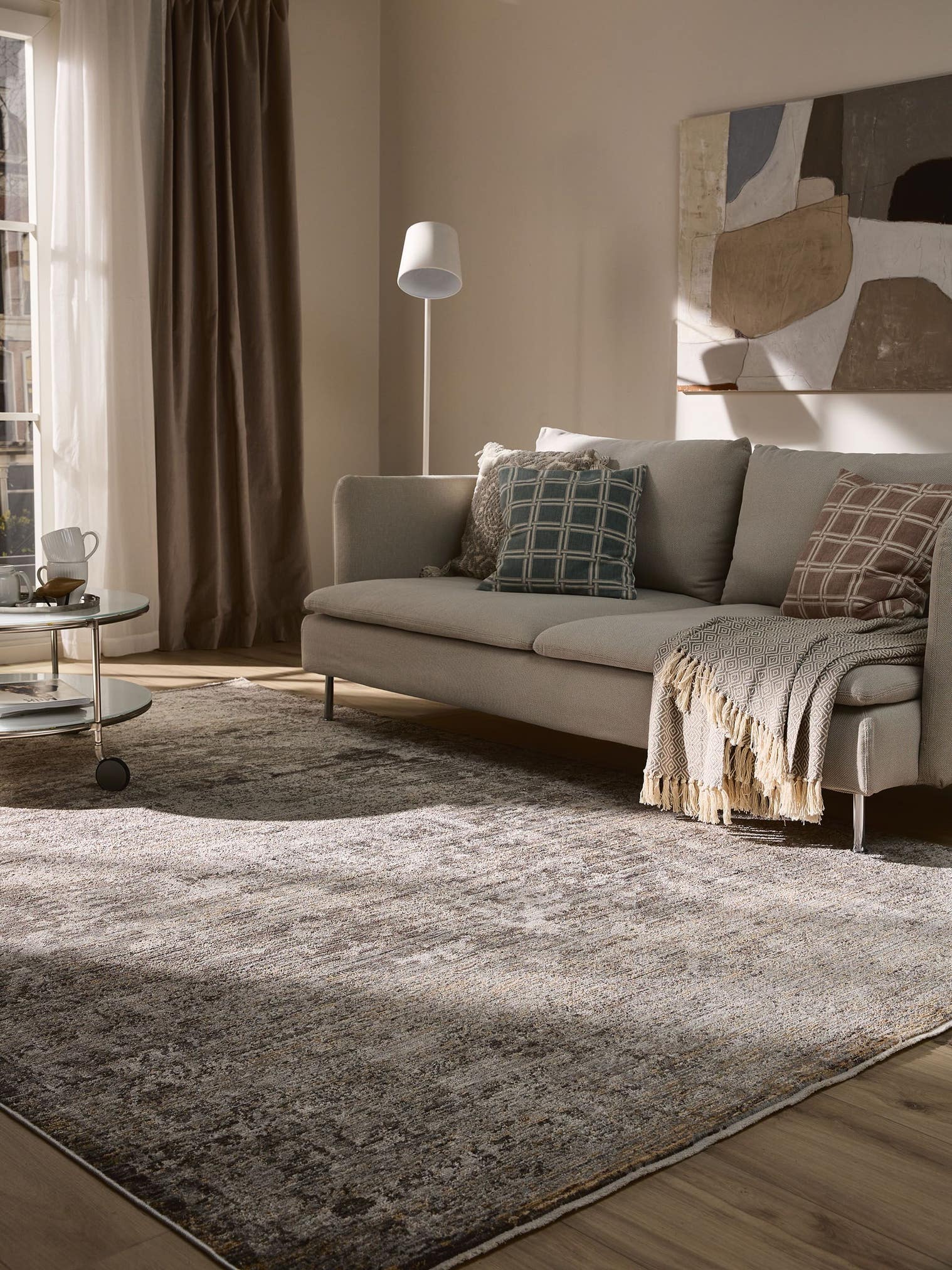 Tapis en 100% Polyester en Gris avec une pile de 1- 5 mm de hauteur de benuta Nest
