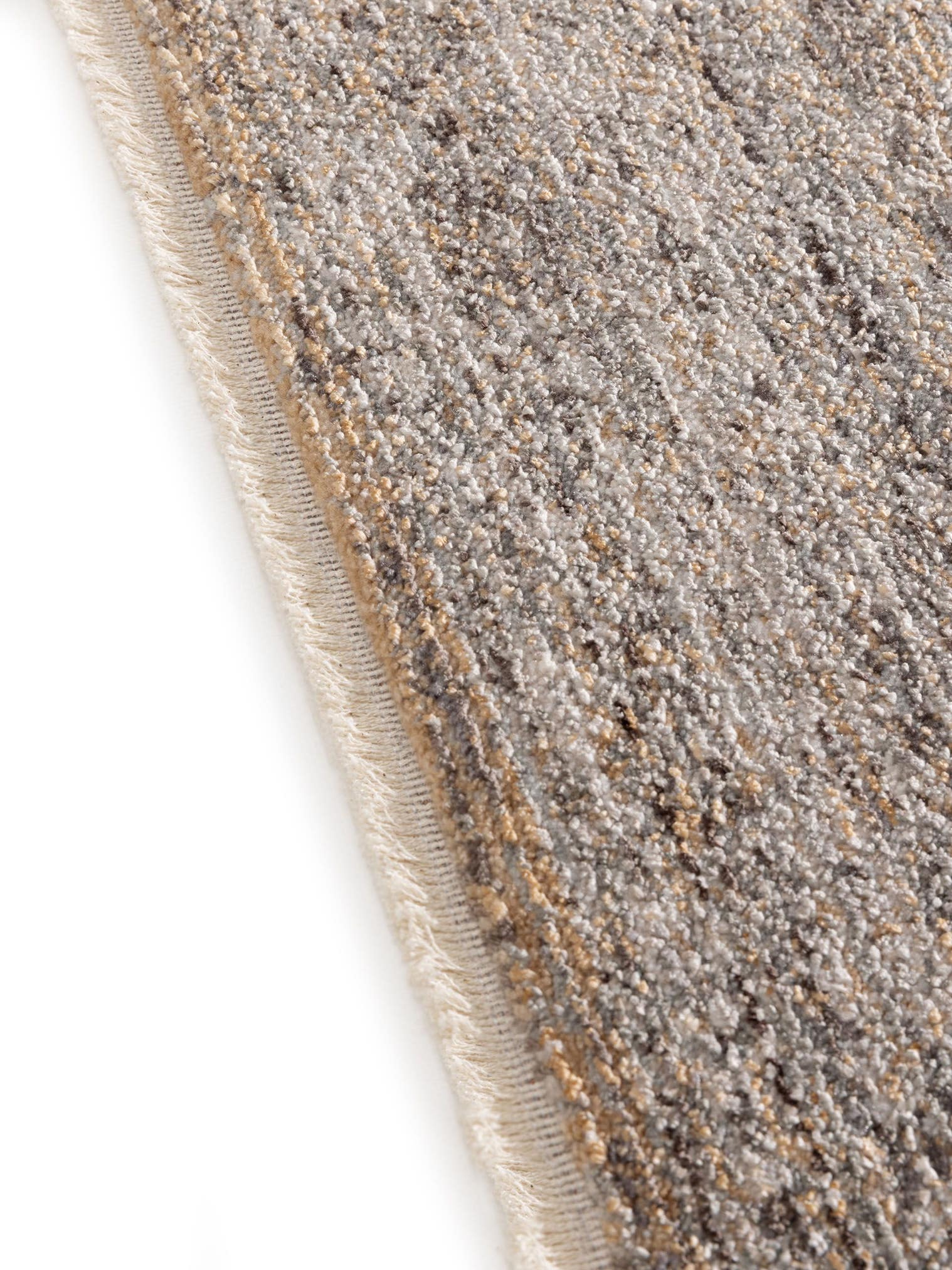 Teppich aus 100% Polyester in Grau mit bis 5 mm hohem Flor von benuta Nest