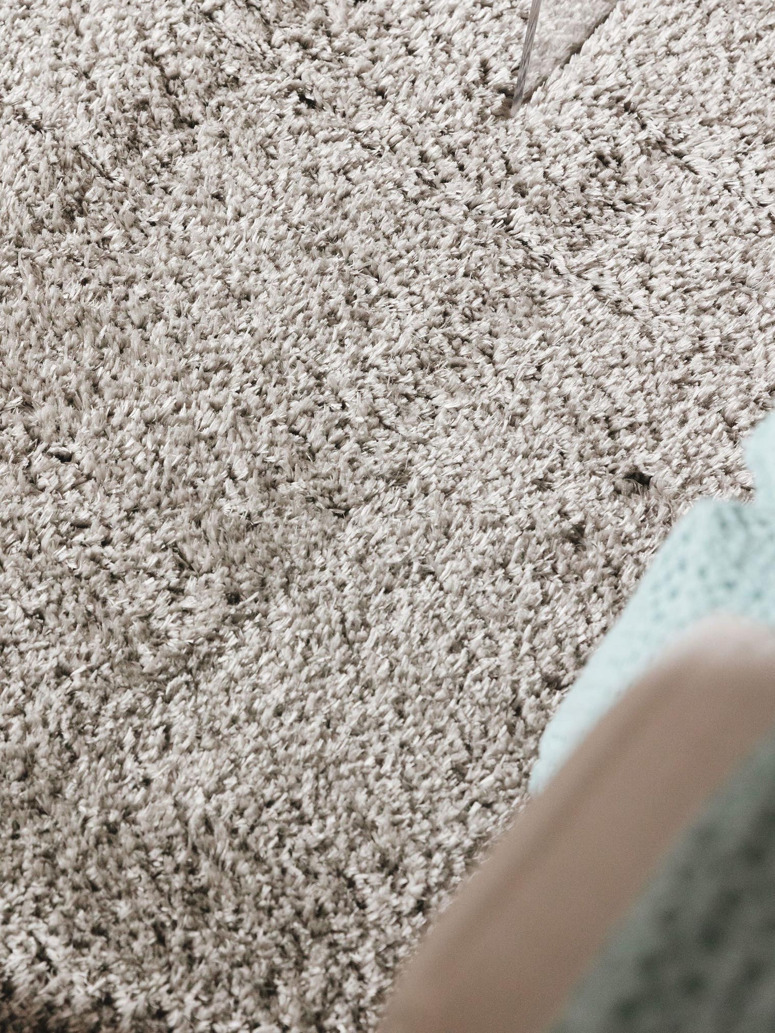 Teppich aus 100% Polyester in Grau mit 41 bis 50 mm hohem Flor von benuta Pop