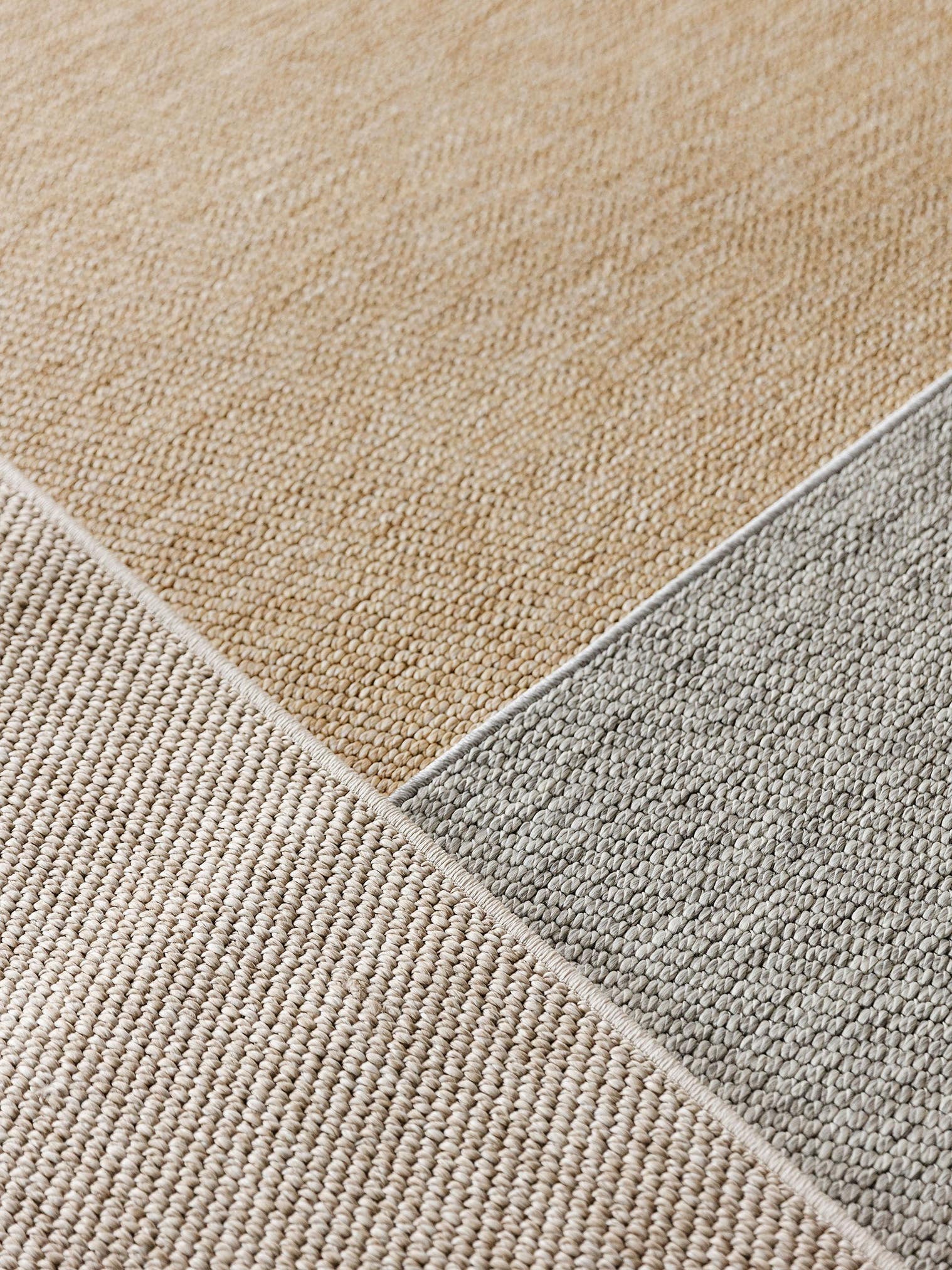 Teppich aus 100% Polypropylen in Grau mit bis 5 mm hohem Flor von benuta Basic