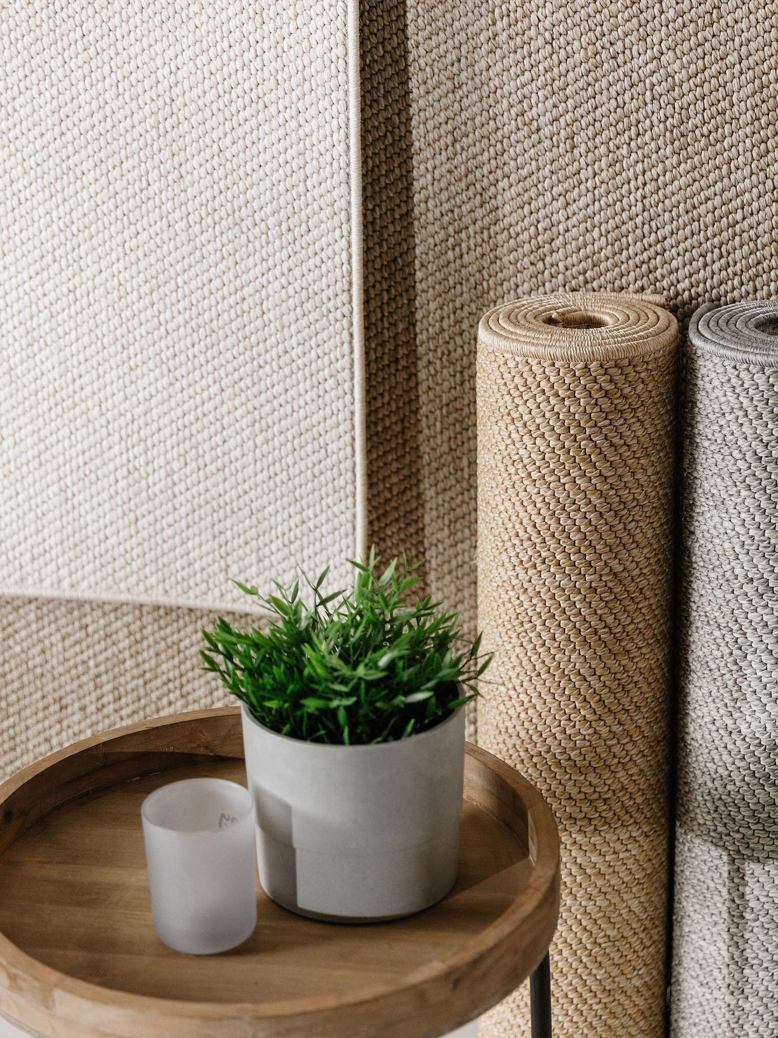 Teppich aus 100% Polypropylen in Weiß mit bis 5 mm hohem Flor von benuta Basic