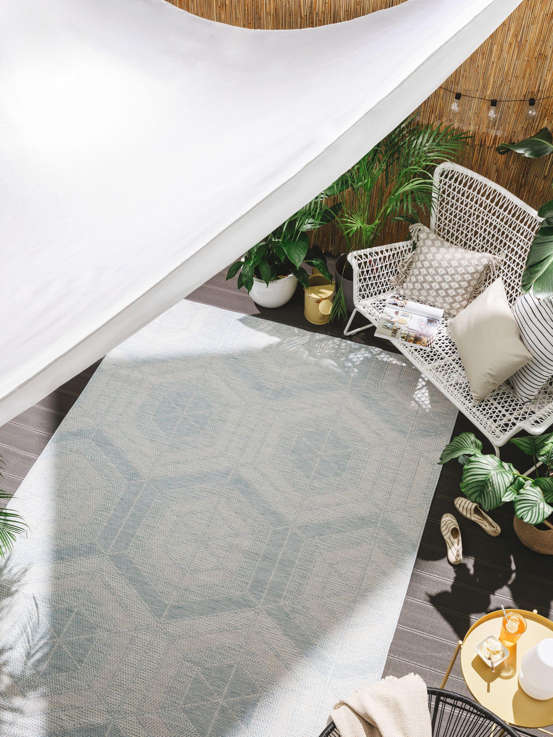 Rug made of 100% Polypropylene in Blue with a 1- 5 mm high pile by benuta Nest