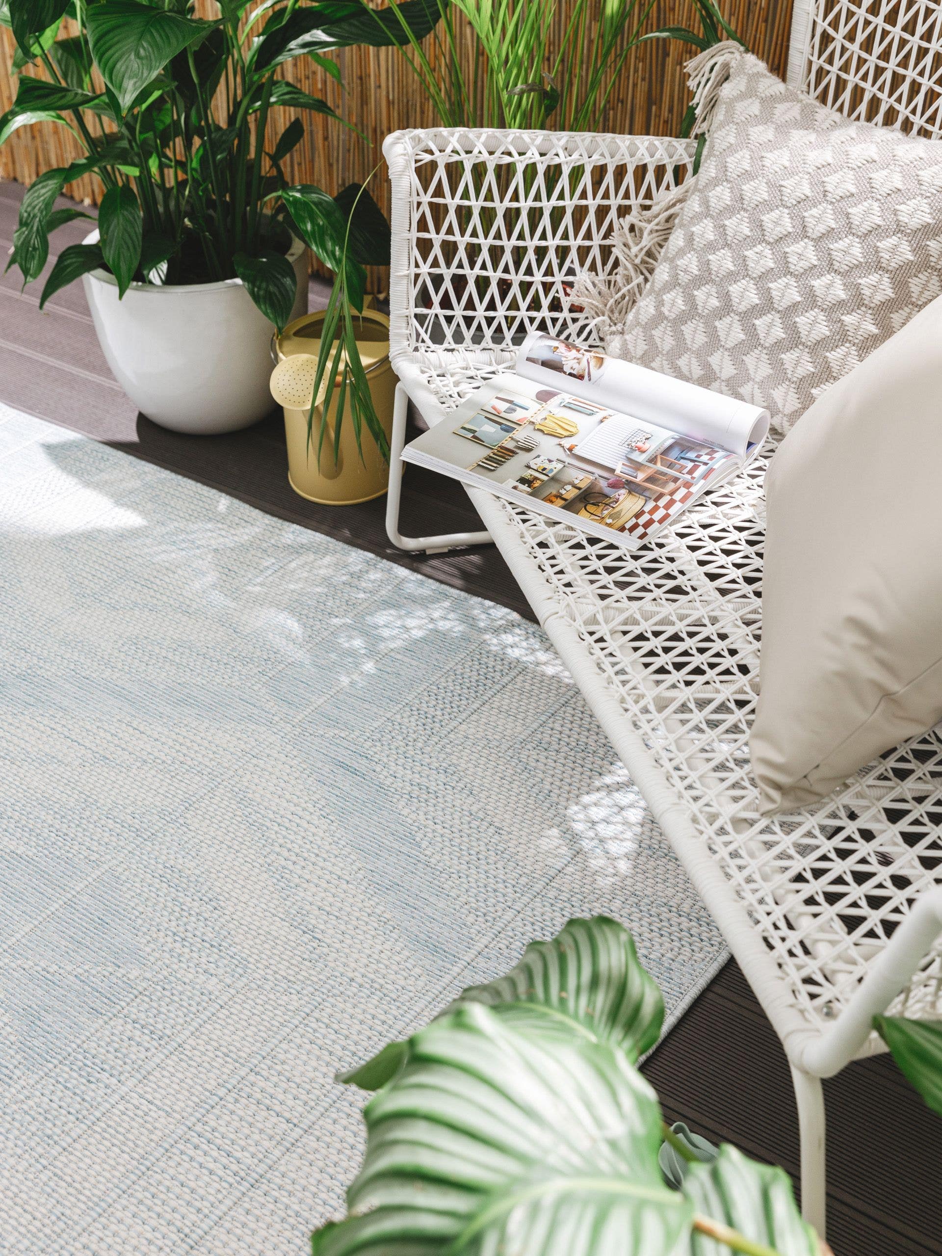 Rug made of 100% Polypropylene in Blue with a 1- 5 mm high pile by benuta Nest