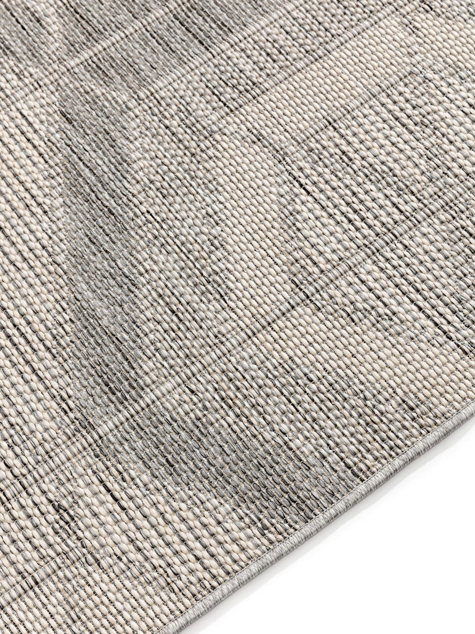Rug made of 100% Polypropylene in Grey with a 1- 5 mm high pile by benuta Nest