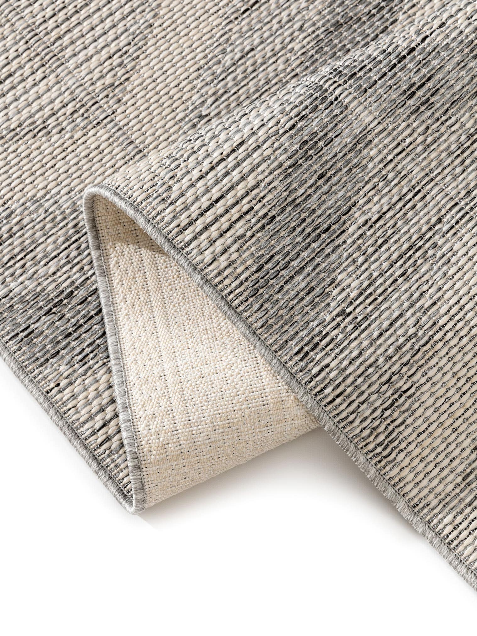 Rug made of 100% Polypropylene in Grey with a 1- 5 mm high pile by benuta Nest
