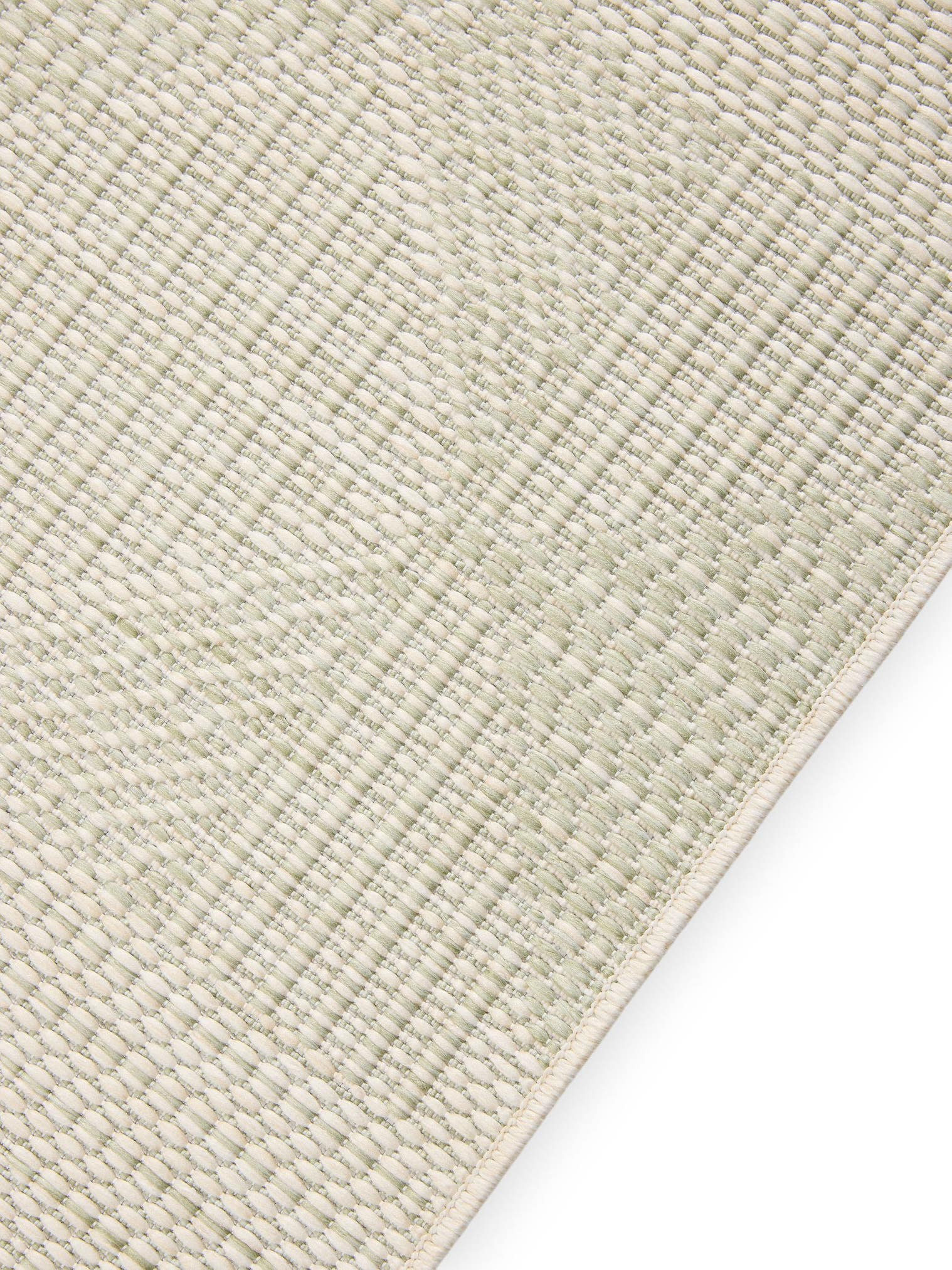 Teppich aus 100% Polypropylen in Grün mit bis 5 mm hohem Flor von benuta Nest