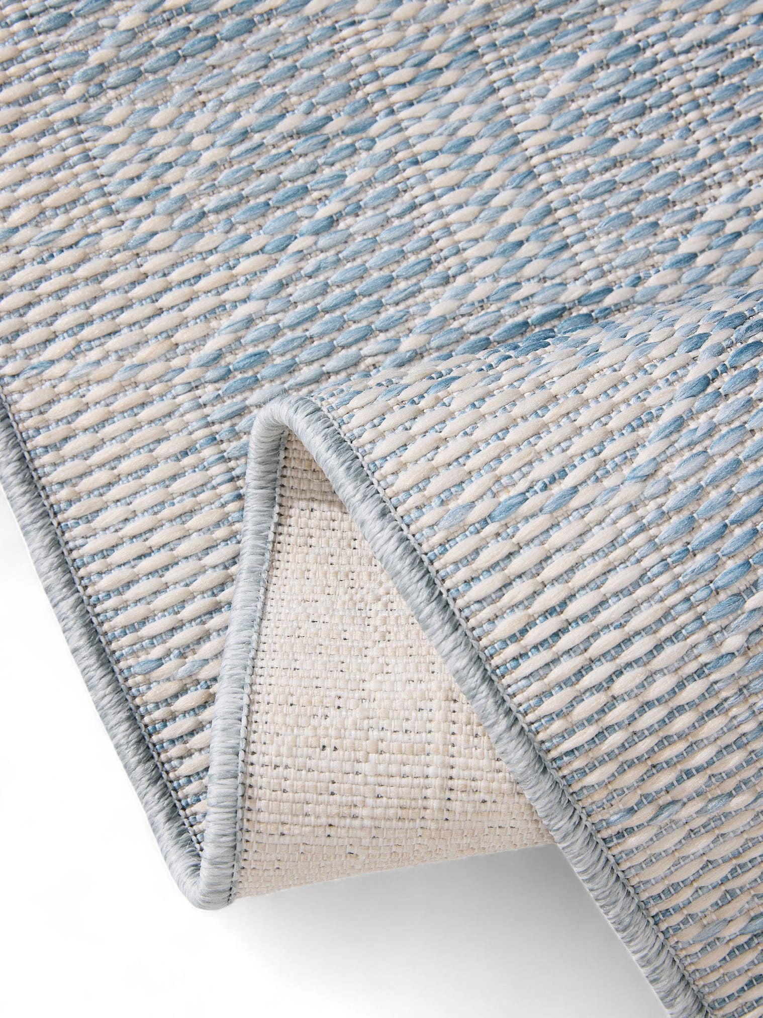 Teppich aus 100% Polypropylen in Blau mit bis 5 mm hohem Flor von benuta Nest